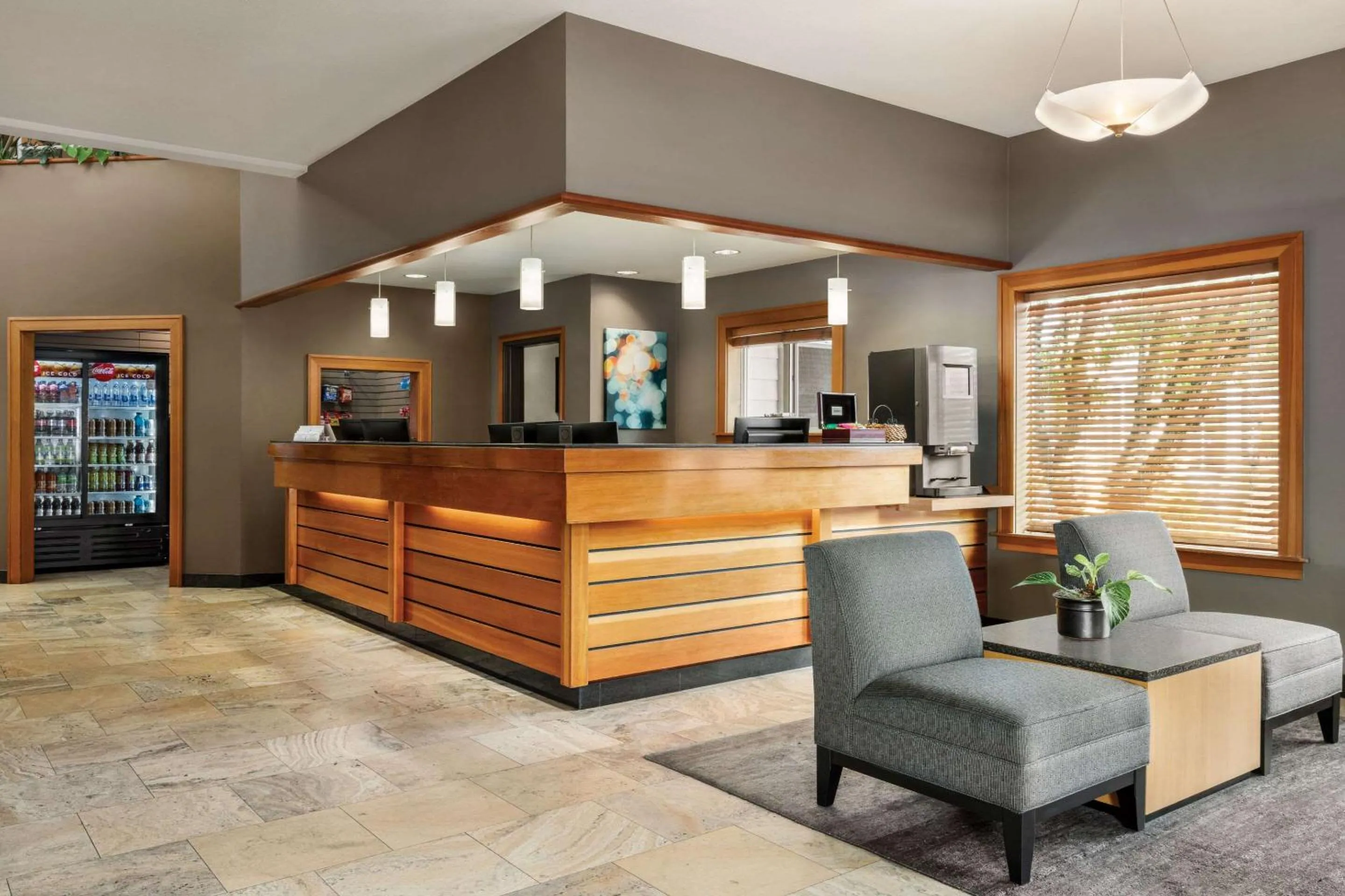 Lobby or reception in Radisson Hotel Portland Airport