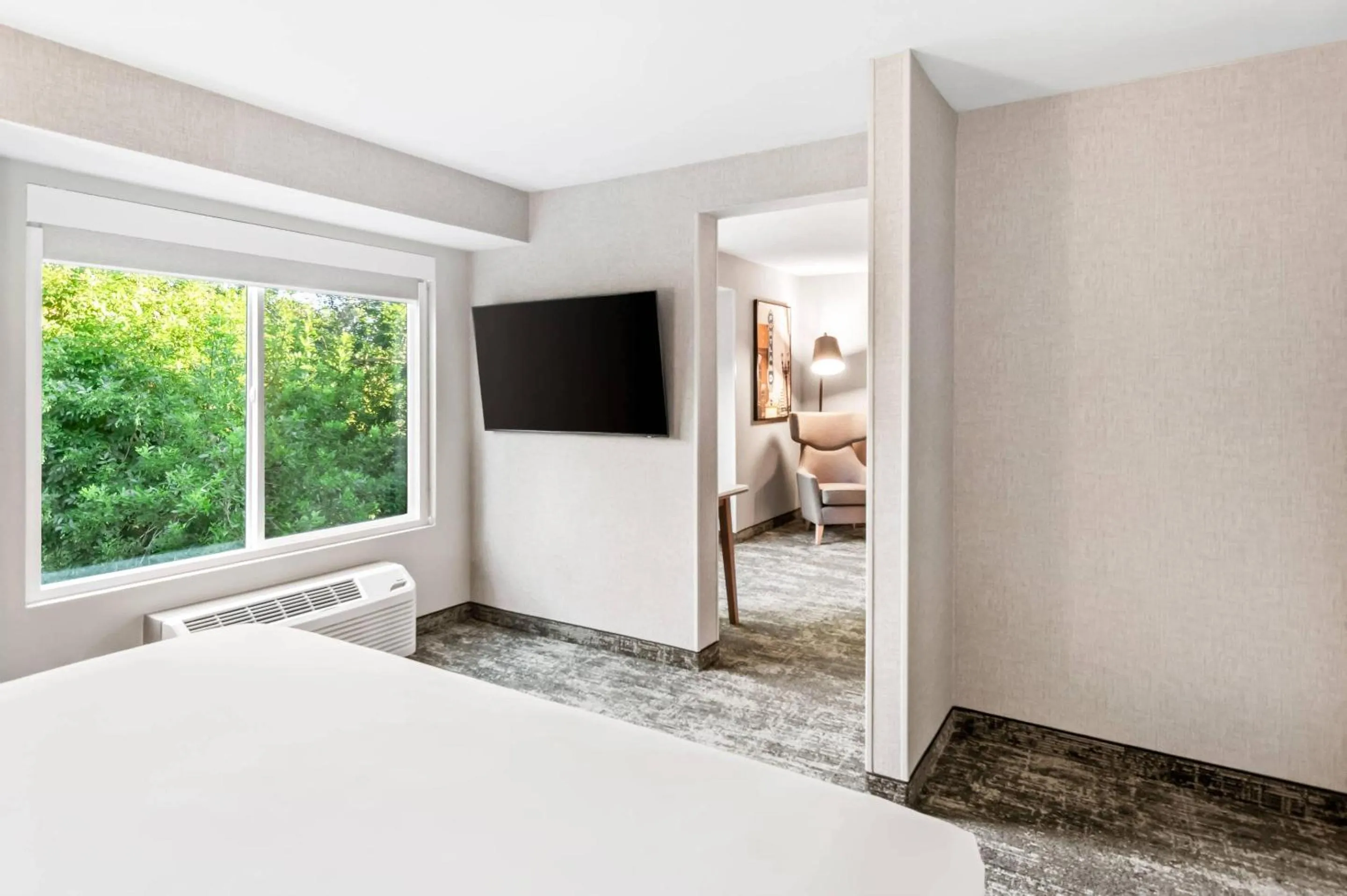 Bedroom, Bed in Radisson Hotel Portland Airport