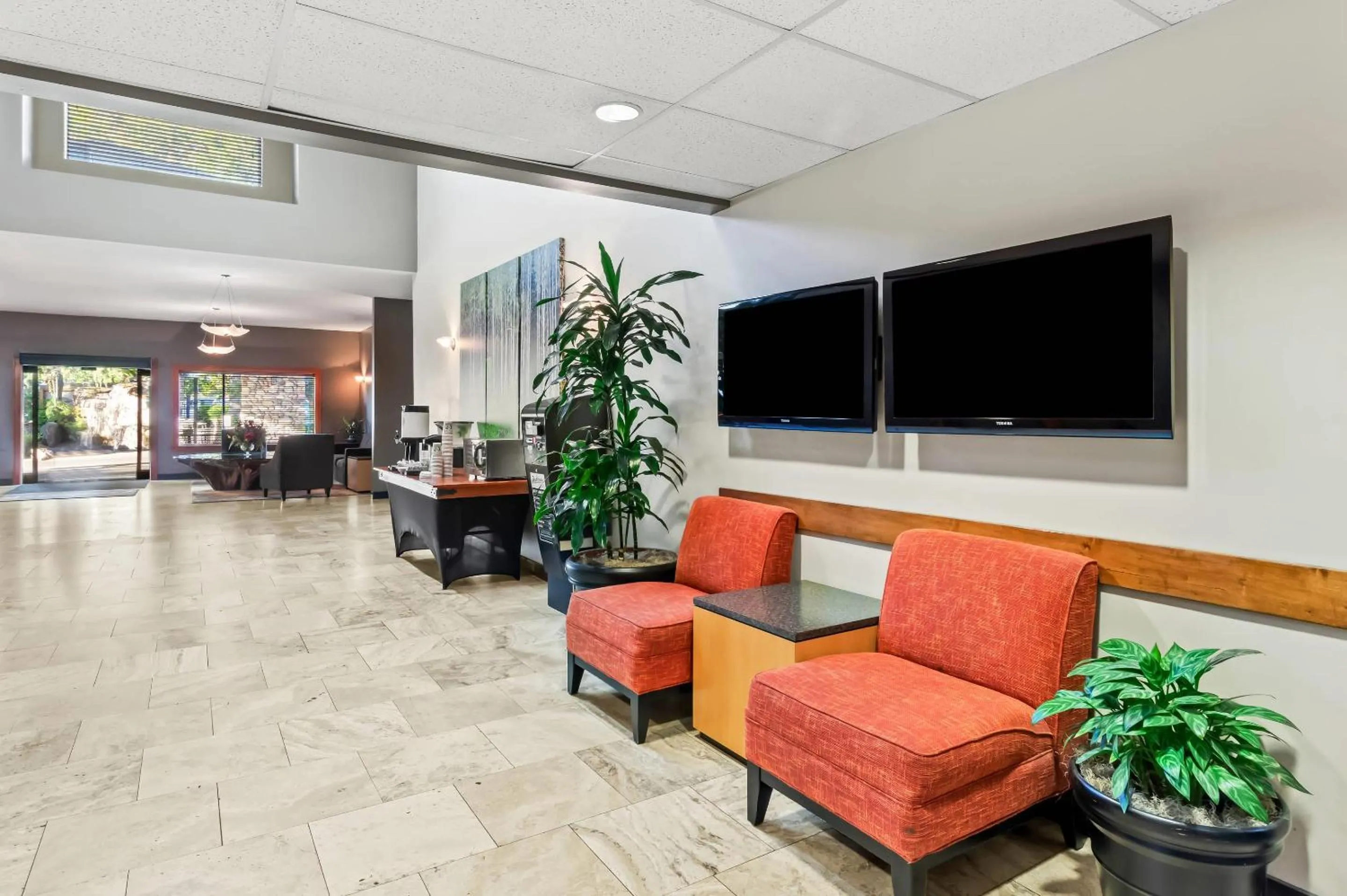 Lobby or reception in Radisson Hotel Portland Airport