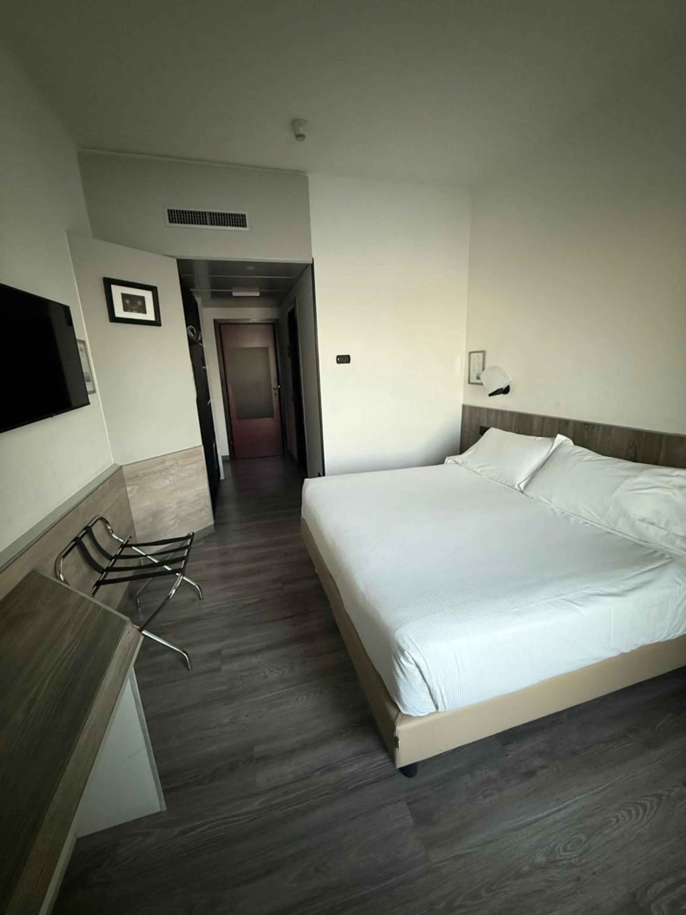 Bed in Hotel Concorde