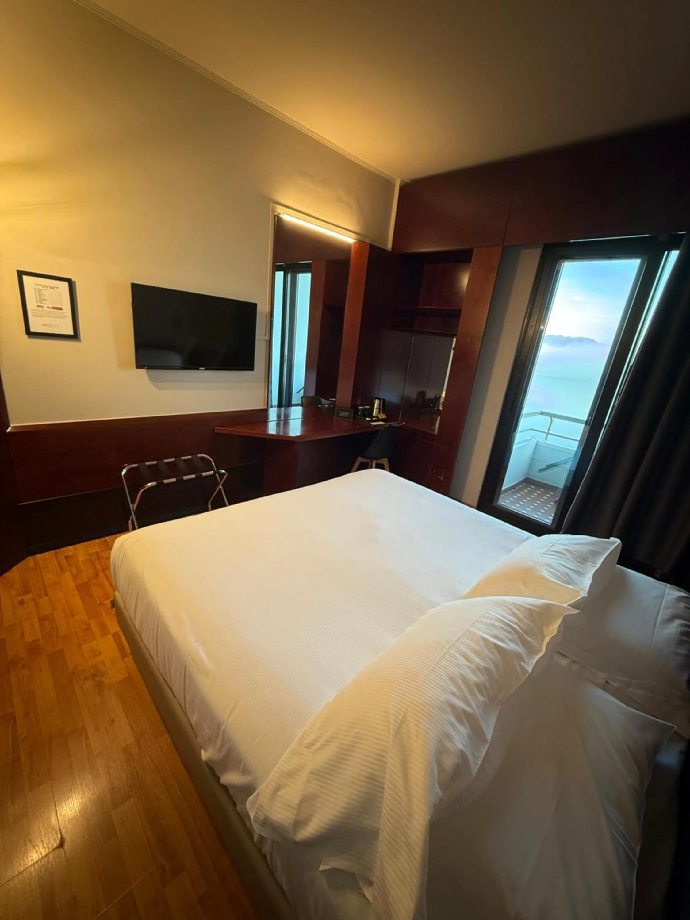 Bed in Hotel Concorde