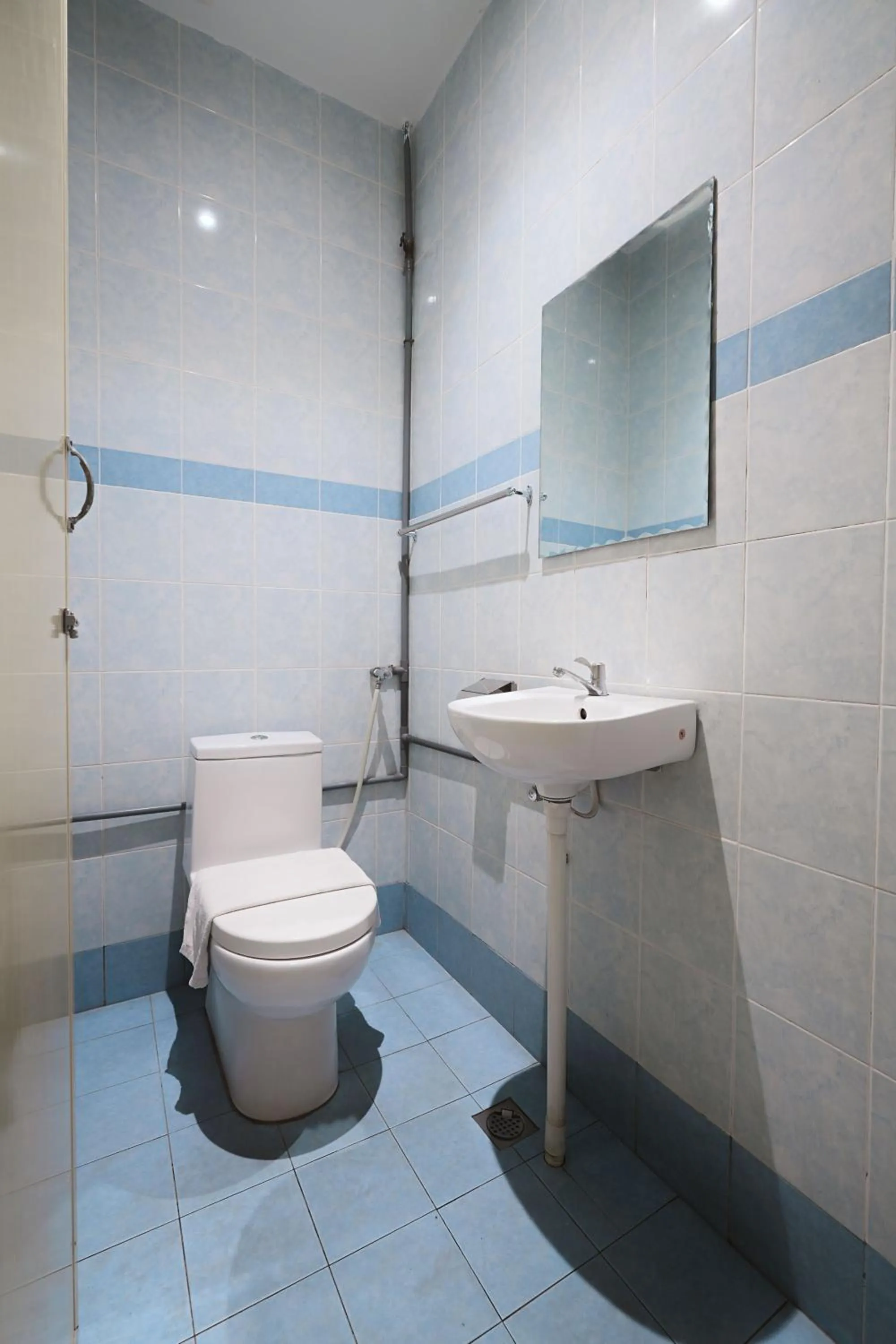 Toilet in T Hotel Anggerik