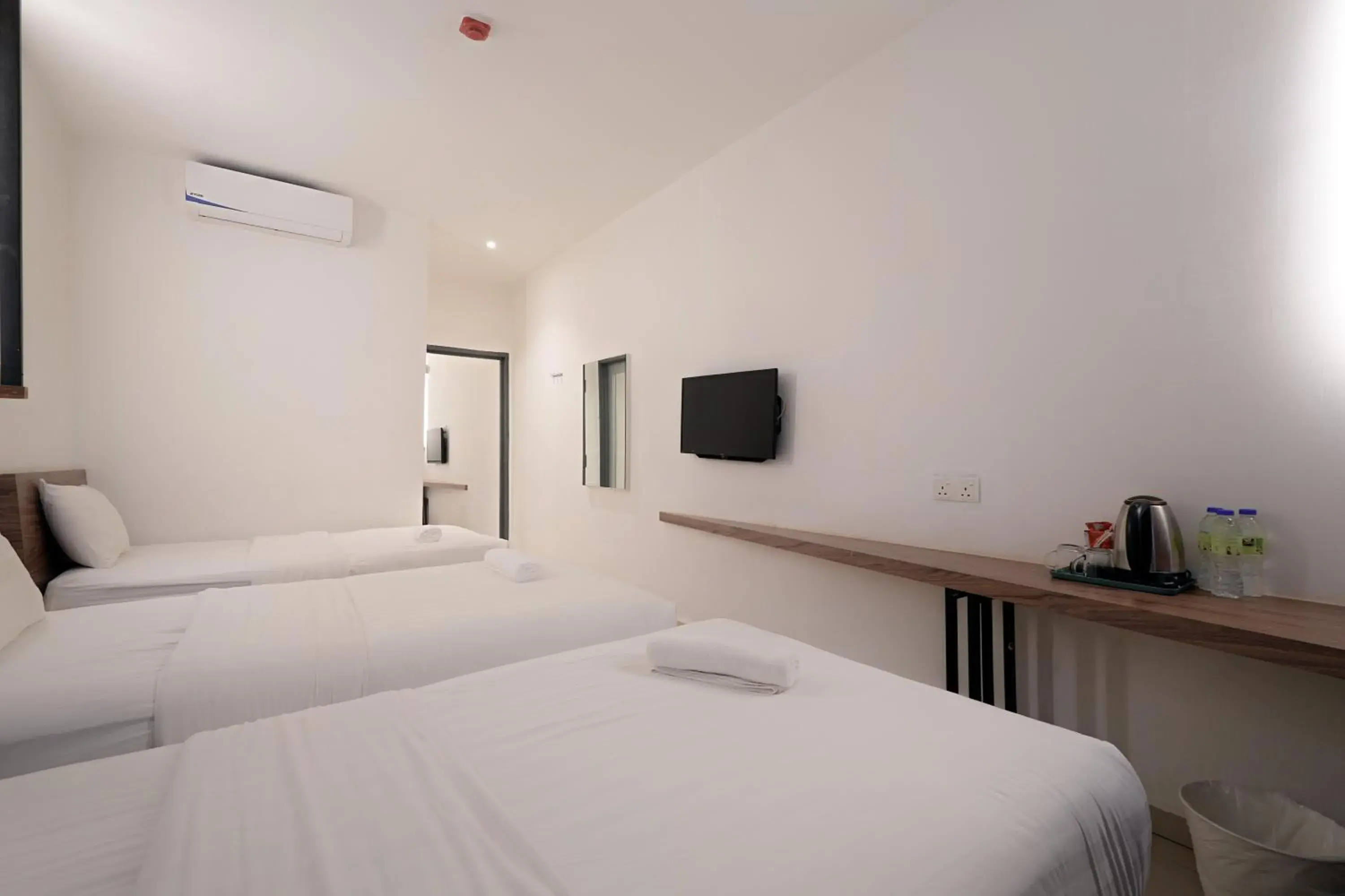 Family Room With 5 Single Bed in T Hotel Anggerik Family Room With 5 Single Bed in T Hotel Anggerik