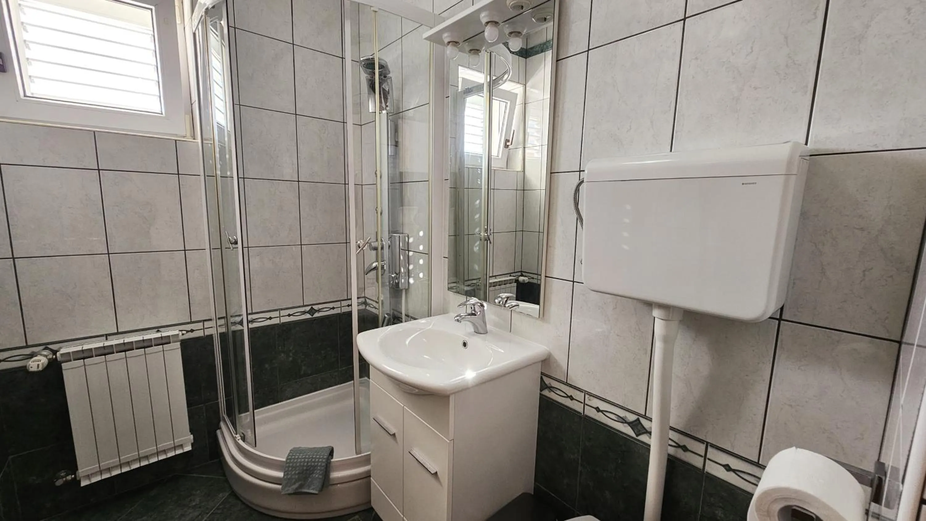 Adria Apartments and Rooms