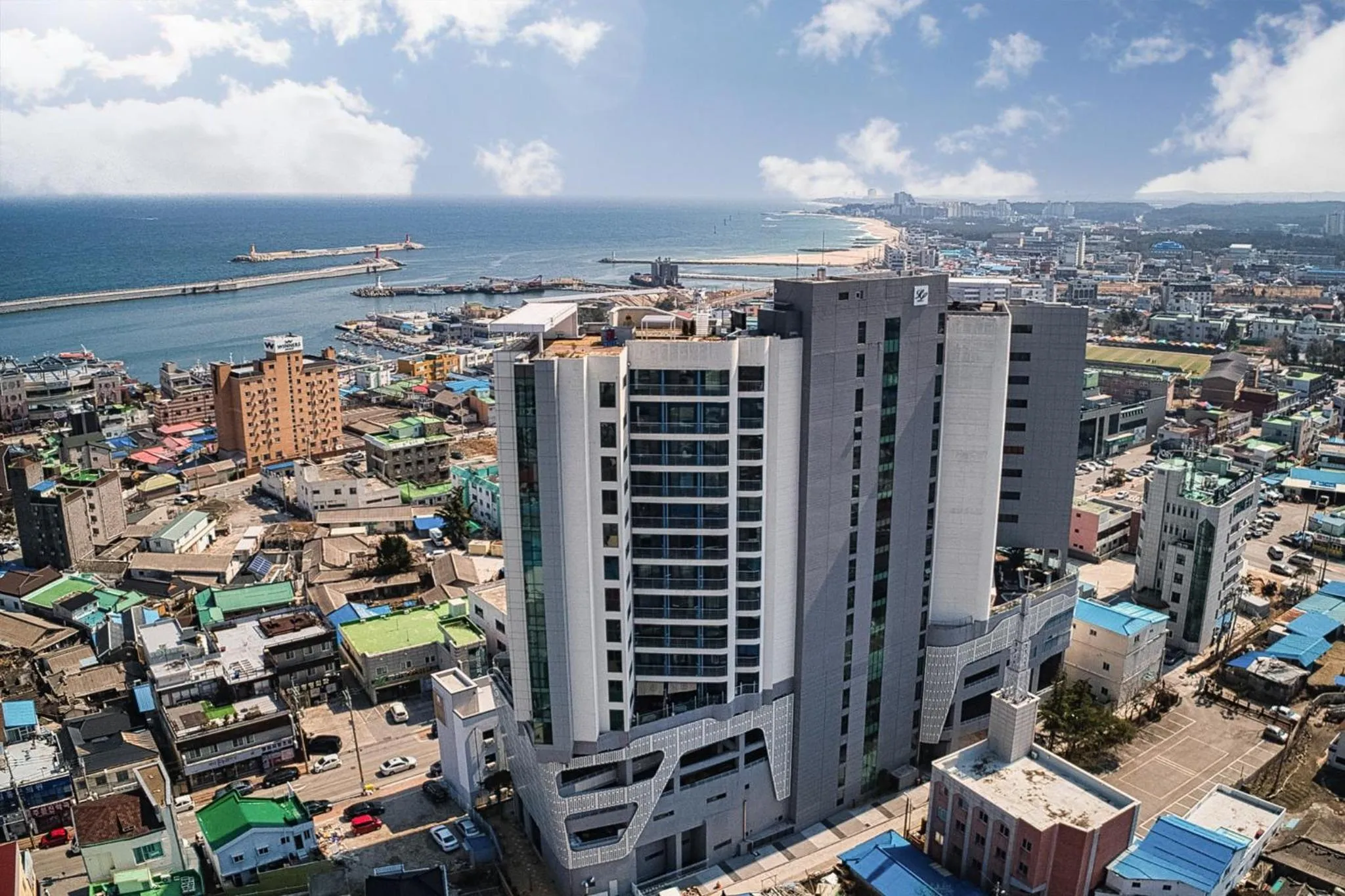 Property building in SL Hotel Gangneung