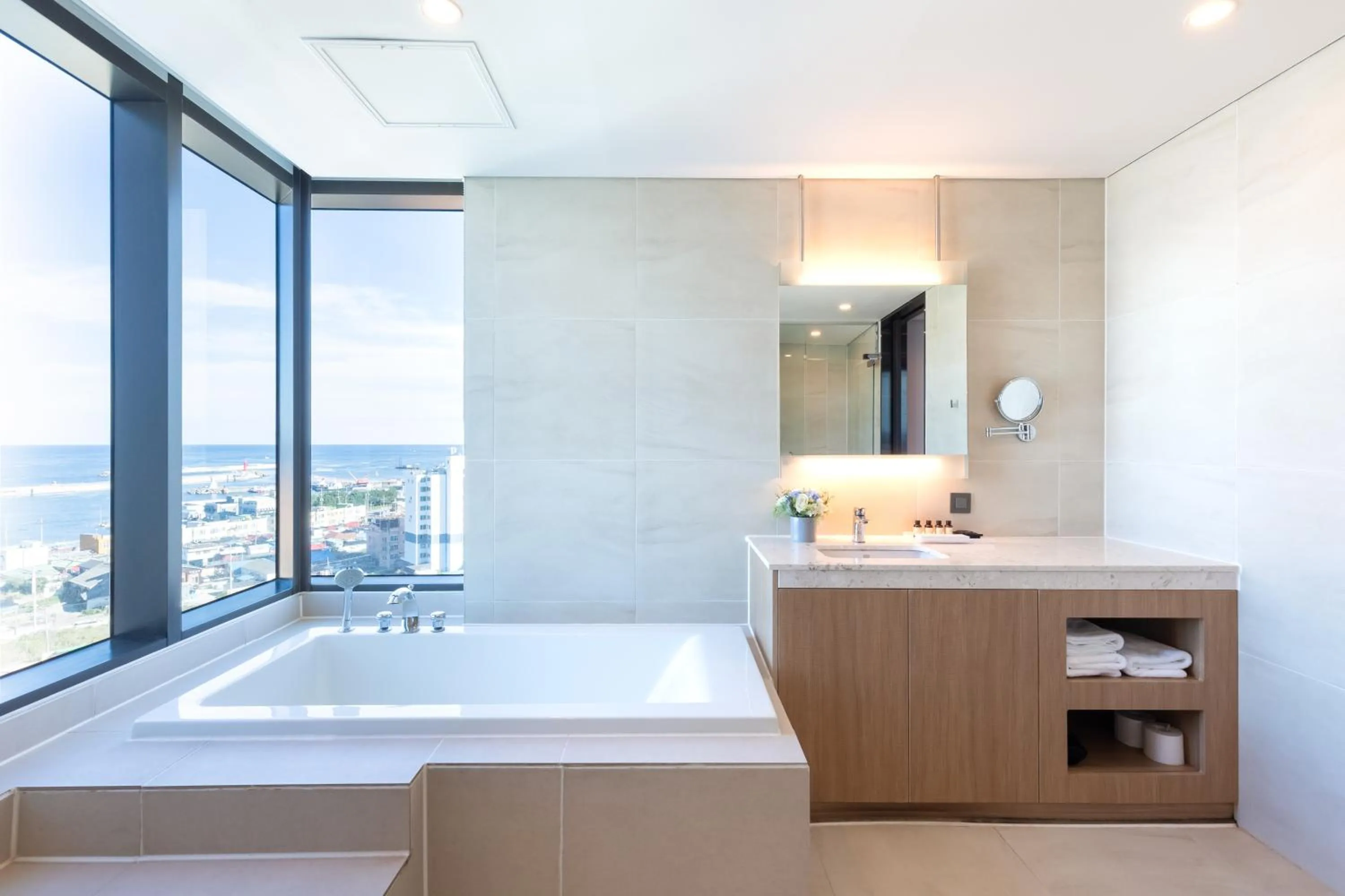 Bathroom in SL Hotel Gangneung