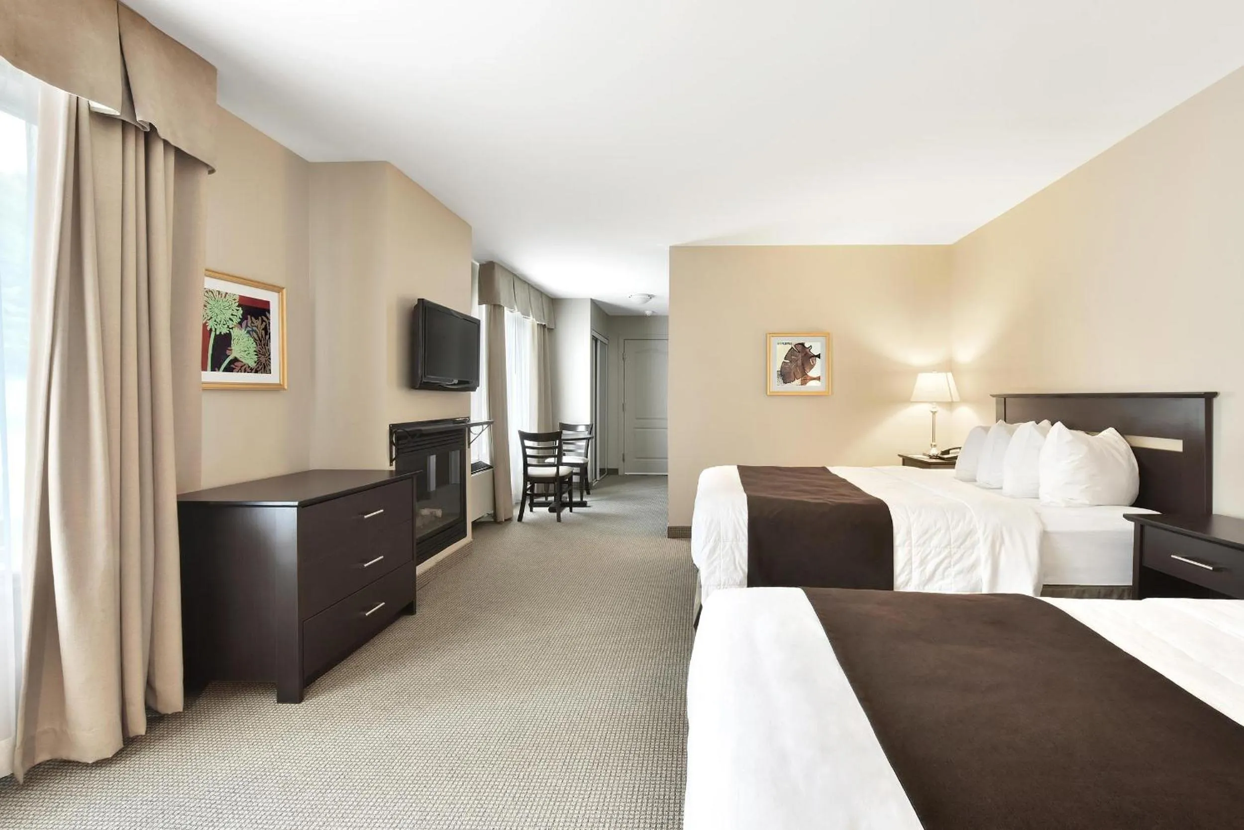 Bed in Hotel Le Versailles