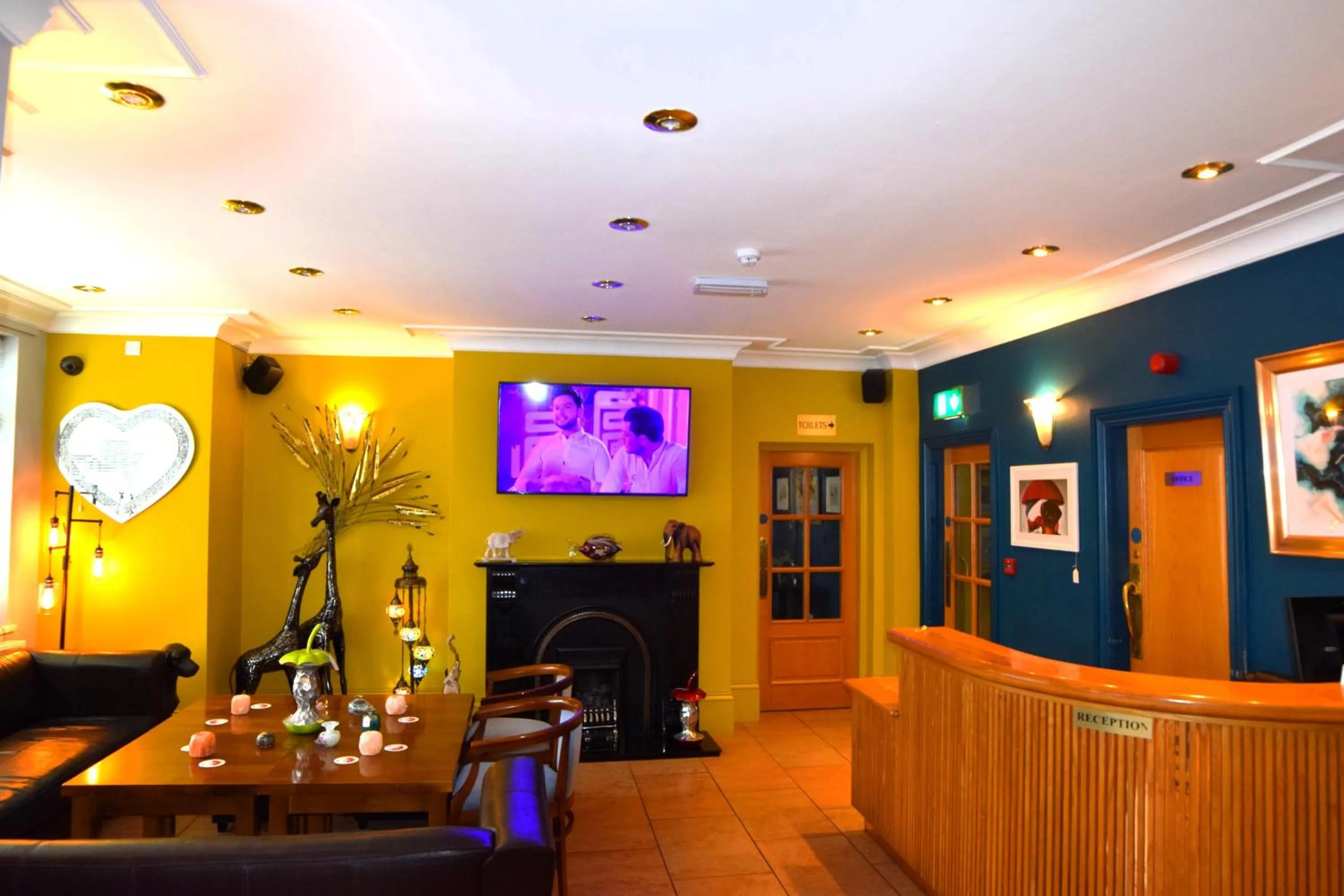 Lobby or reception in Dovedale Hotel and Restaurant
