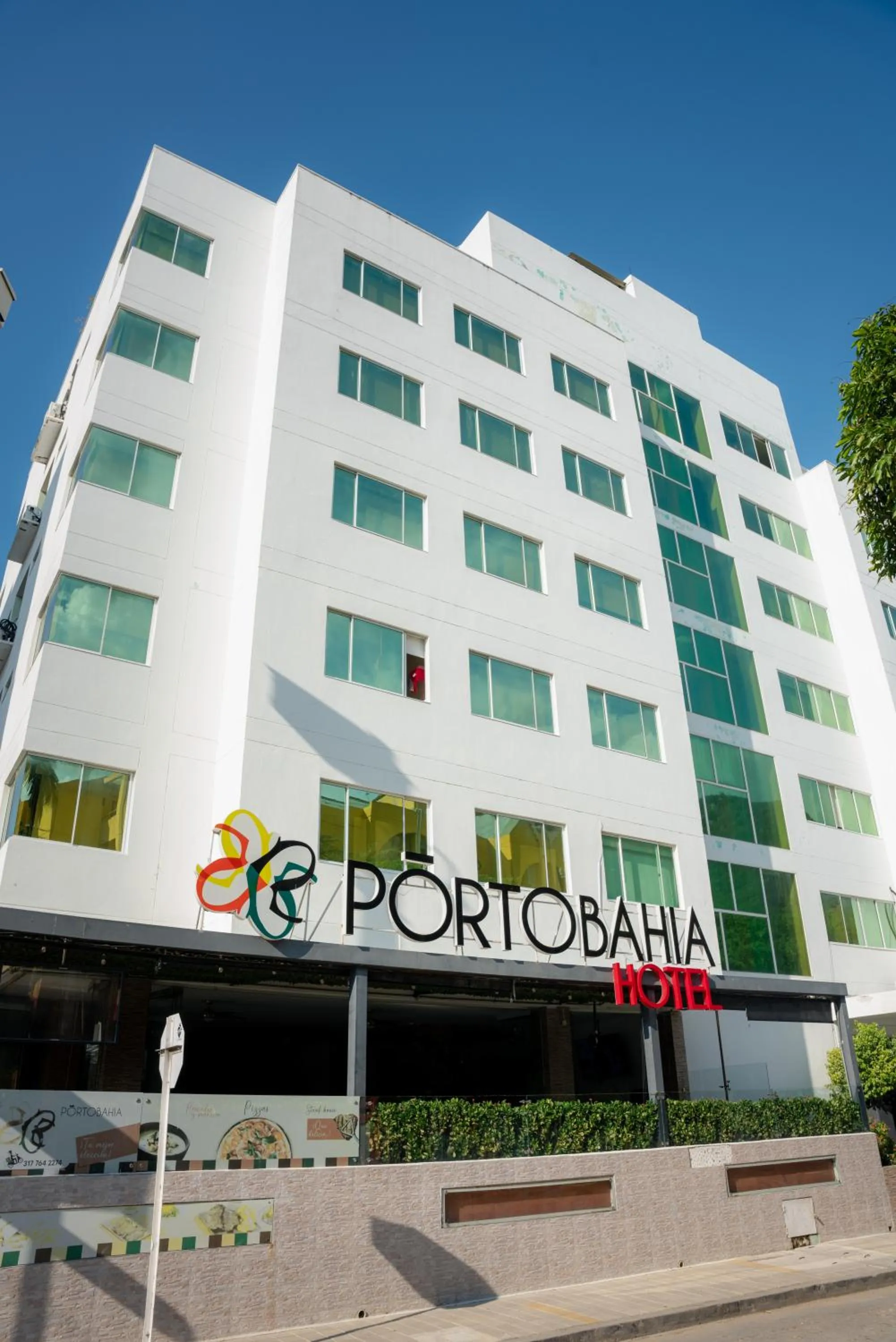 Property building in Hotel Portobahia Santa Marta Rodadero