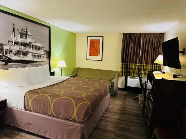 Bed in Super 8 by Wyndham Branson By Andy Williams Theatre