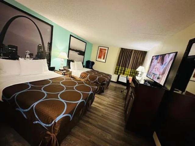 Bed in Super 8 by Wyndham Branson By Andy Williams Theatre