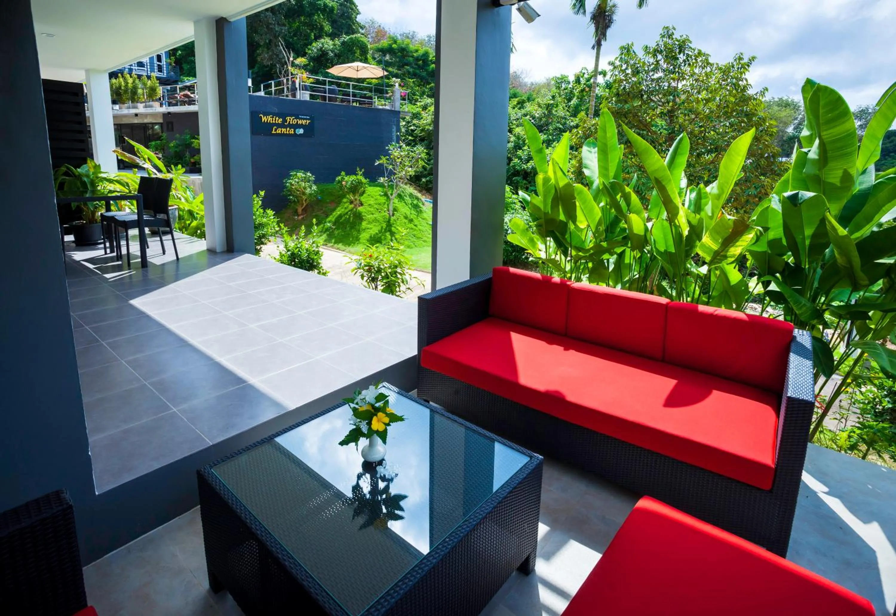 Patio in White Flower Lanta