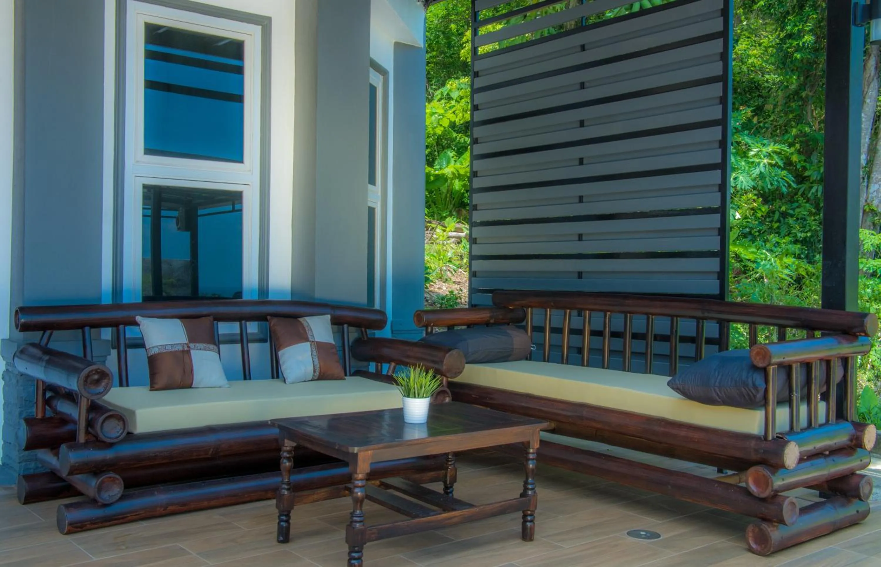 Patio in White Flower Lanta