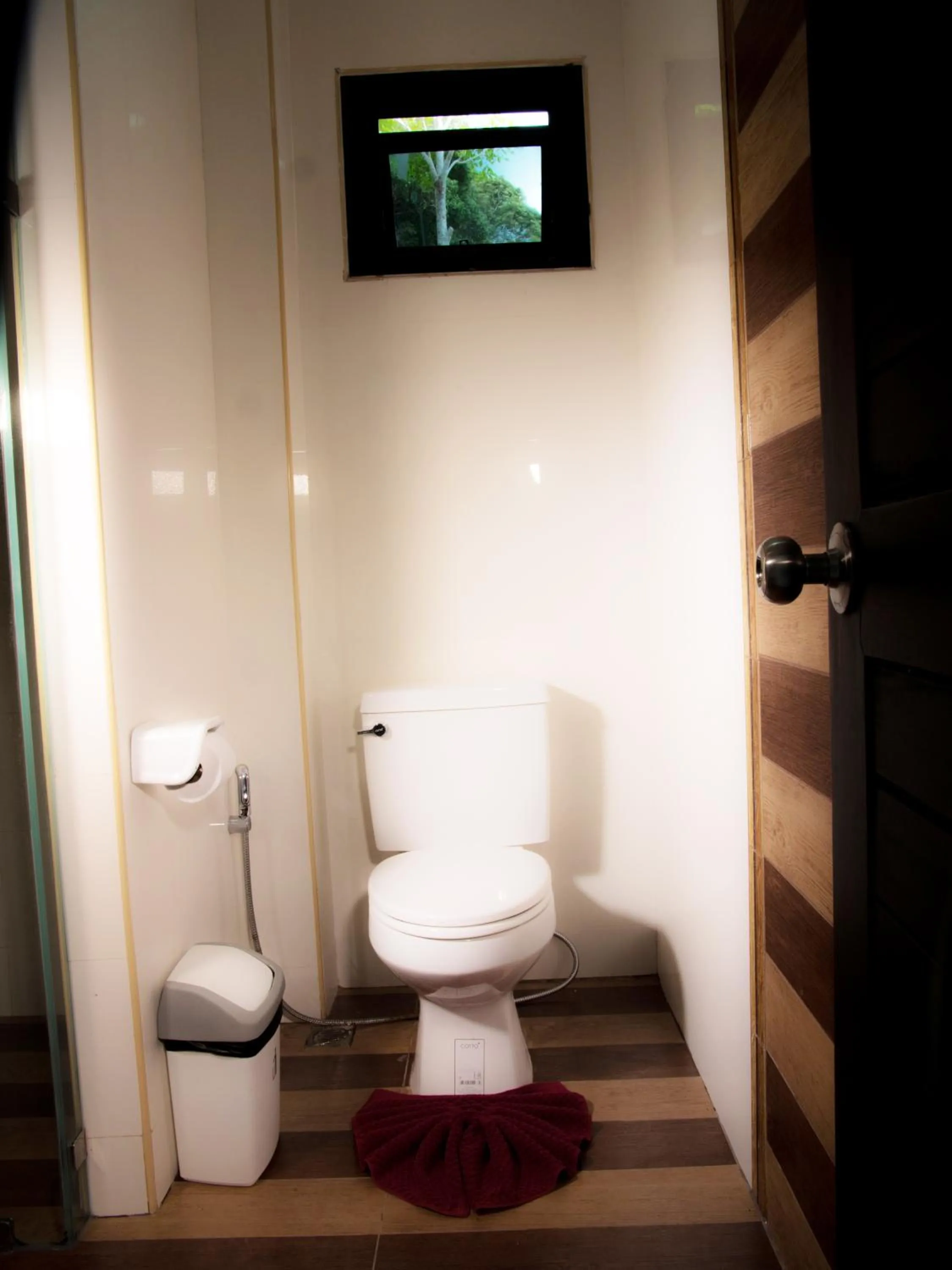 Toilet in White Flower Lanta