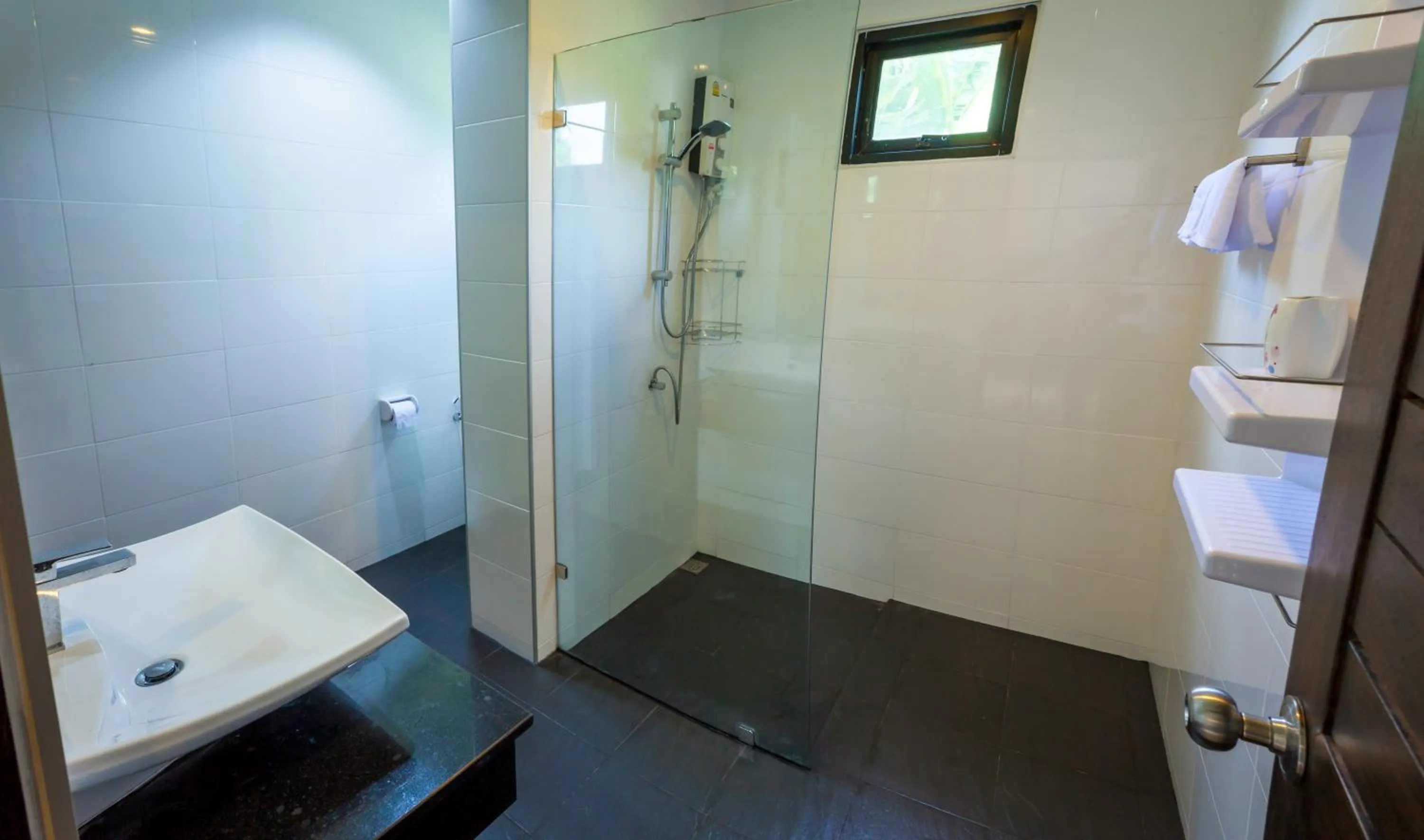 Shower in White Flower Lanta