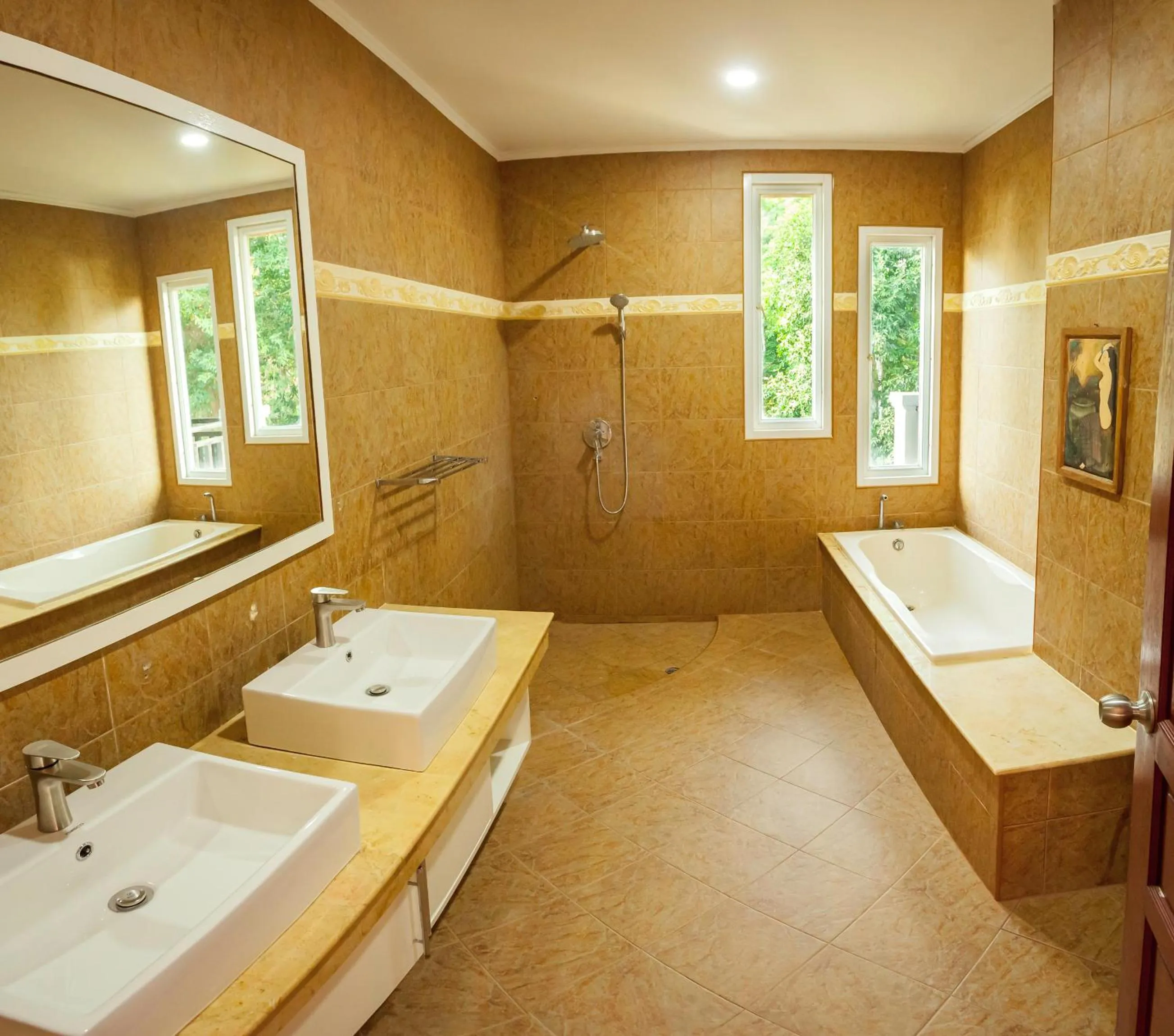 Shower in White Flower Lanta