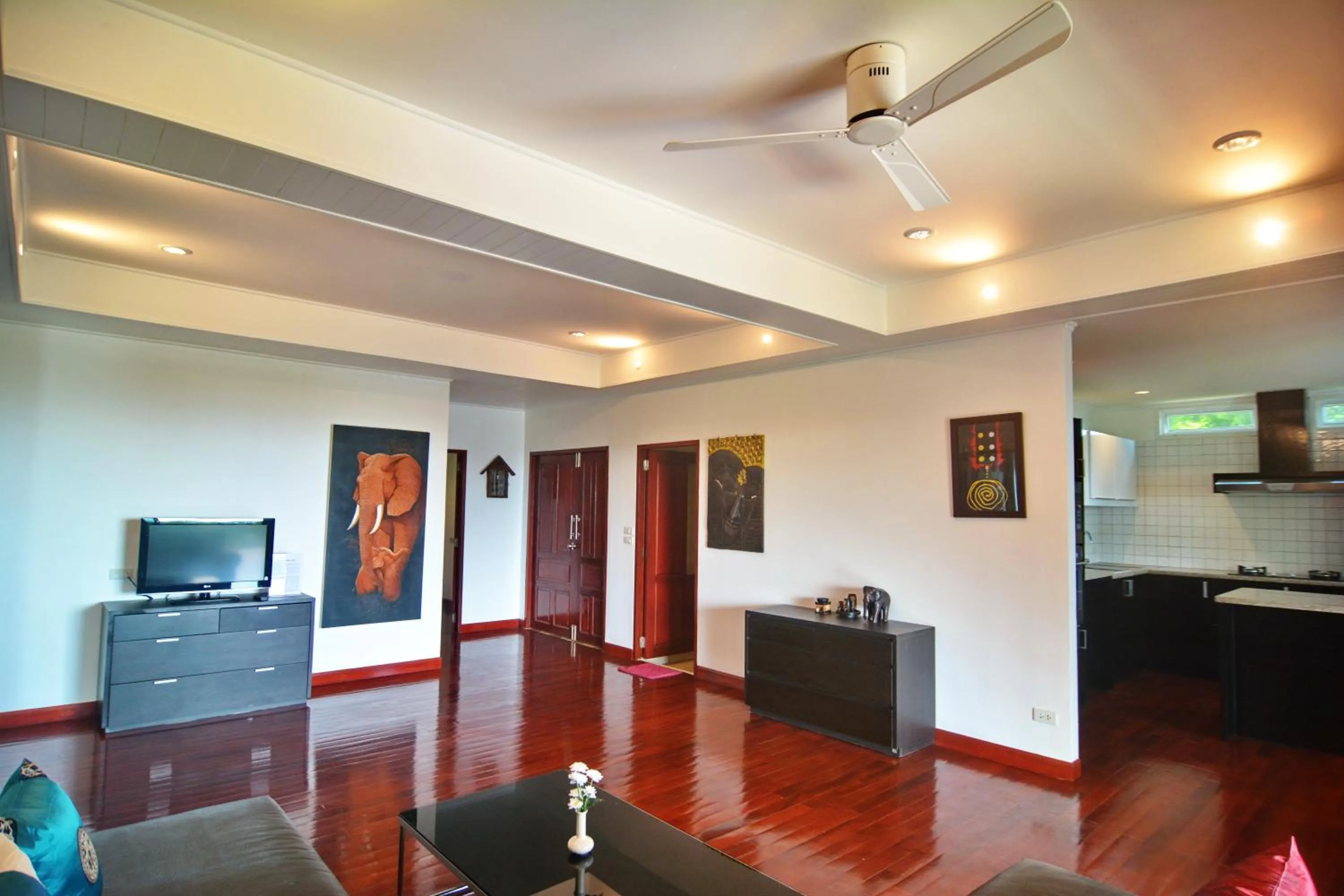 TV and multimedia in White Flower Lanta