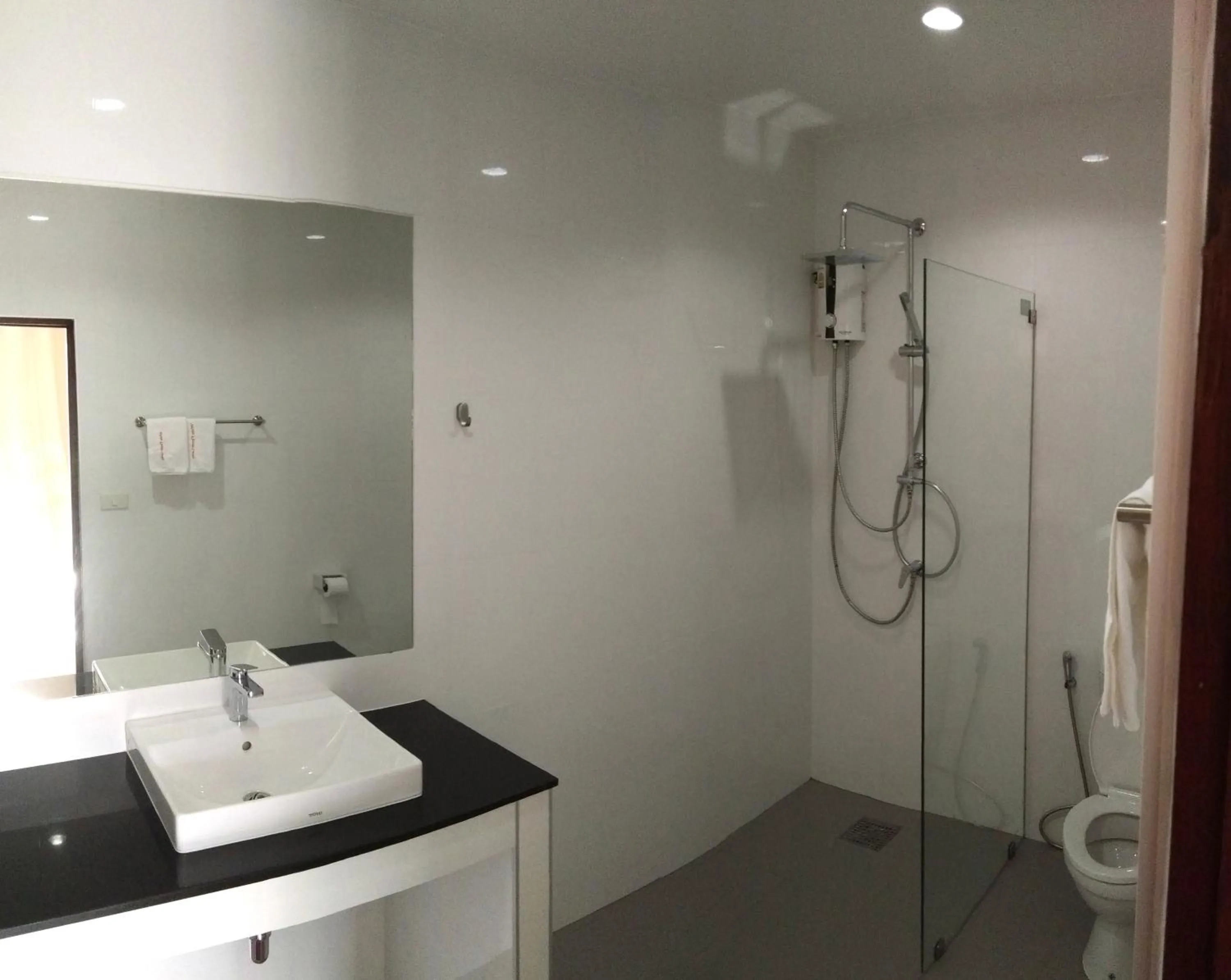 Shower in White Flower Lanta