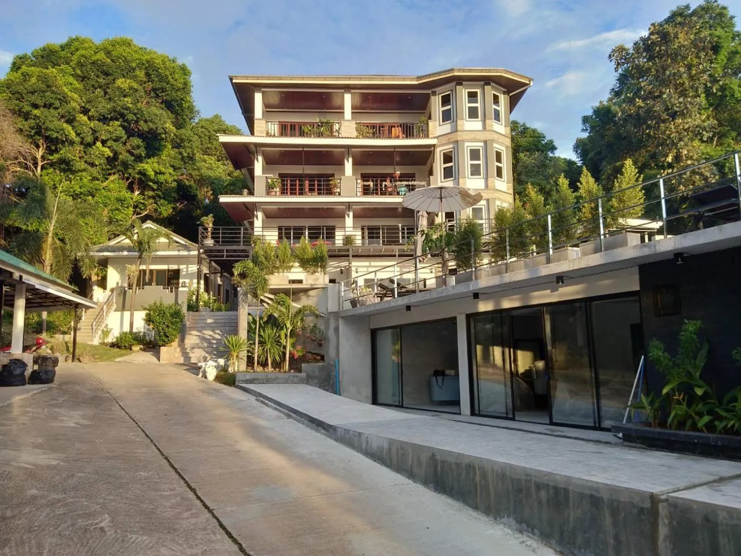 Facade/entrance in White Flower Lanta