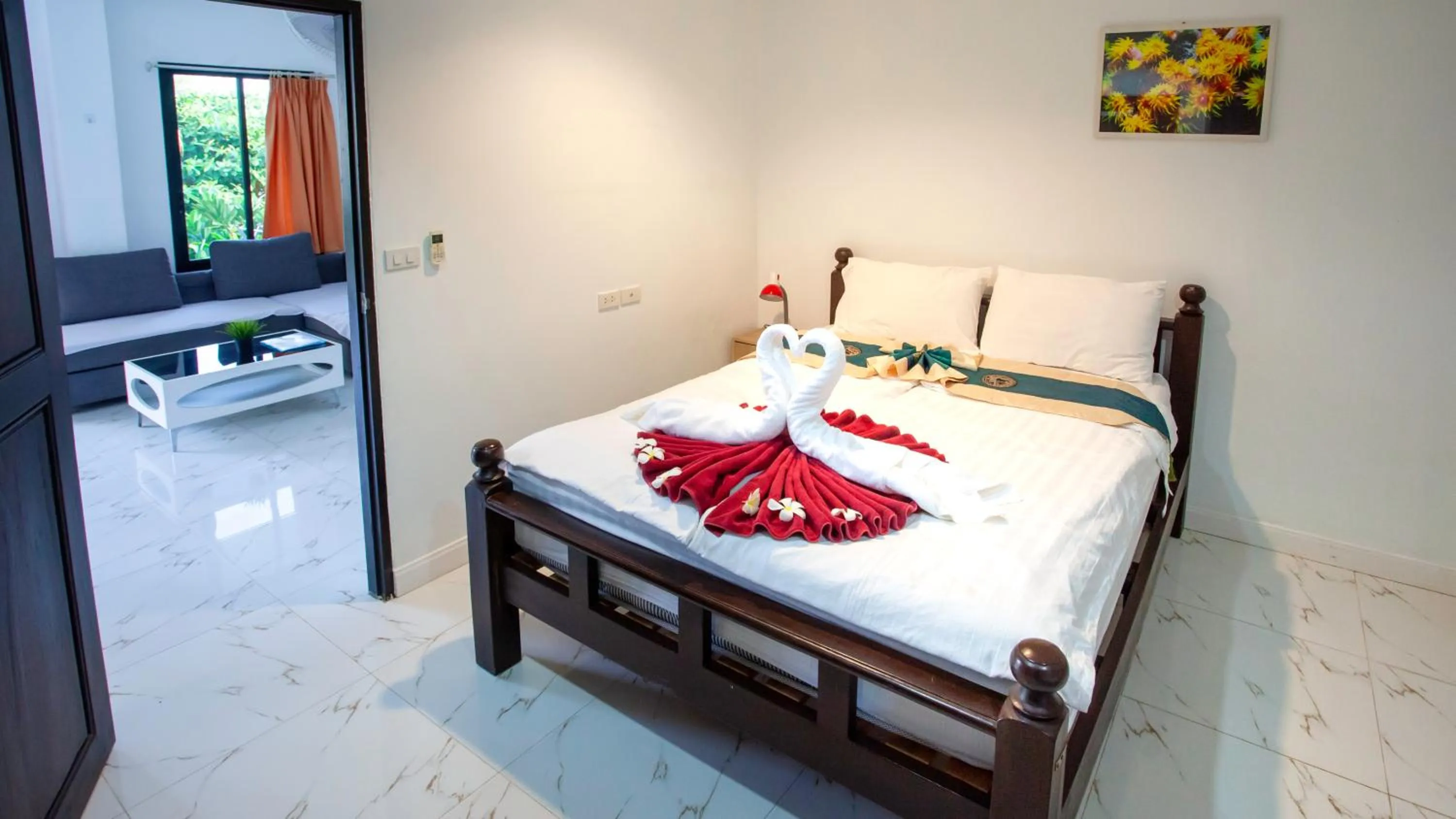 Bedroom, Bed in White Flower Lanta