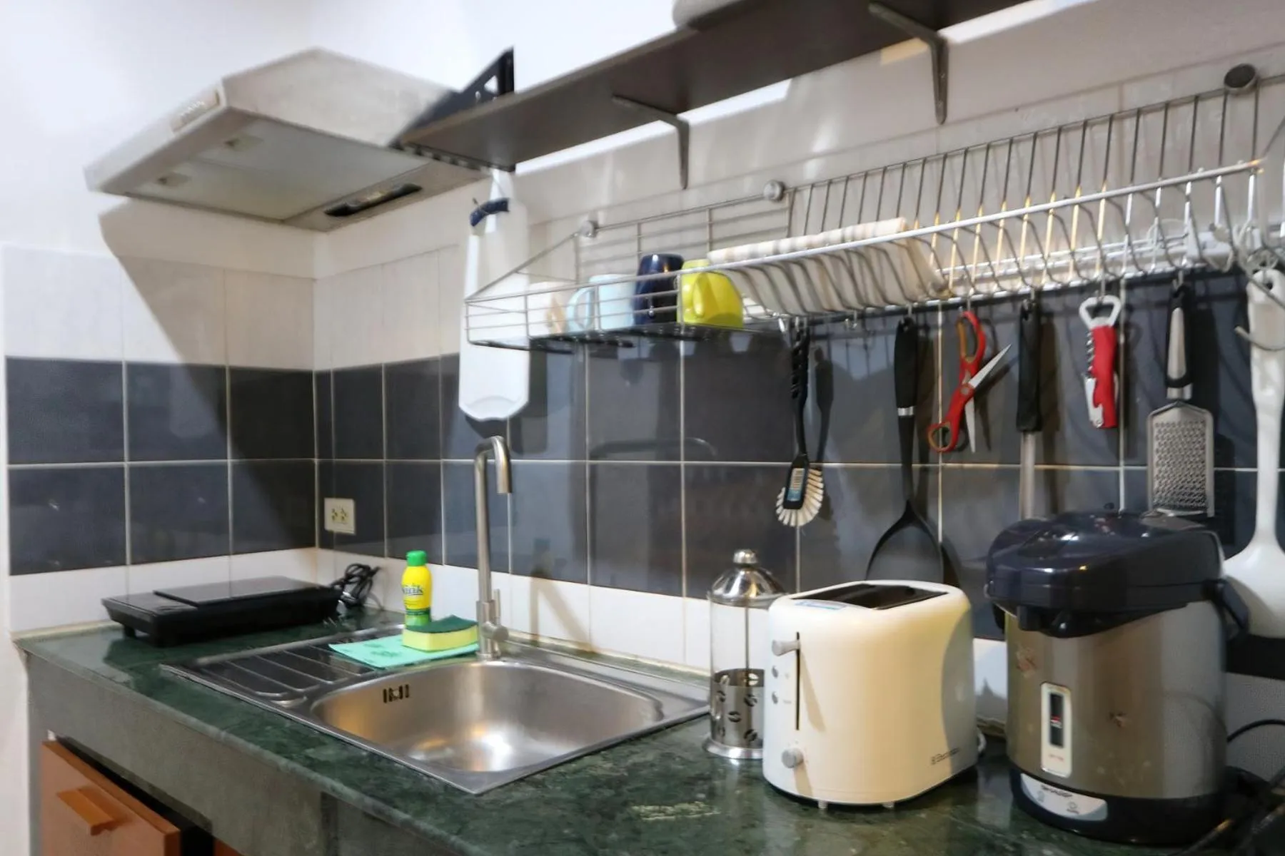 dishwasher in White Flower Lanta