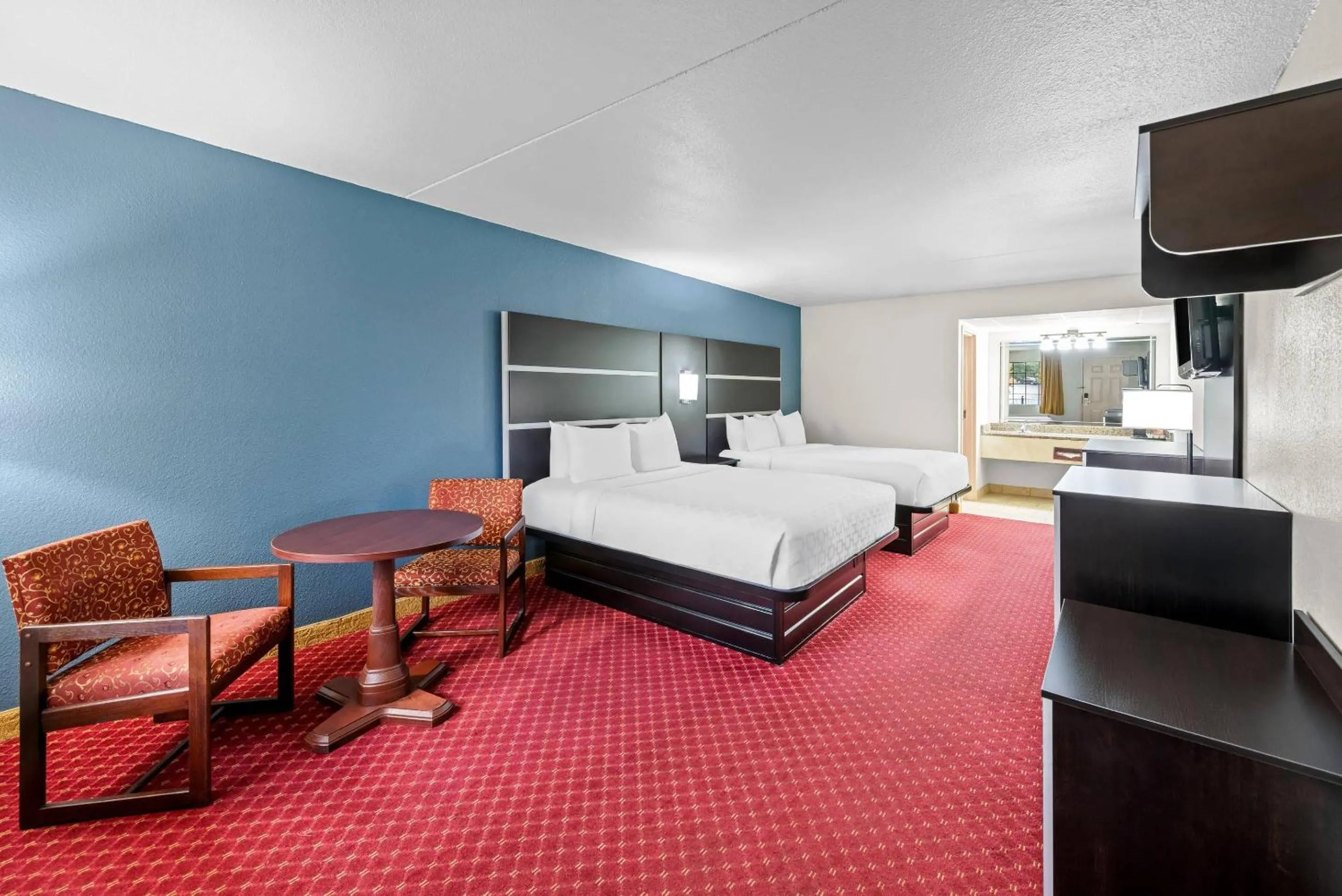 Bedroom, Bed in Clarion Inn Branson