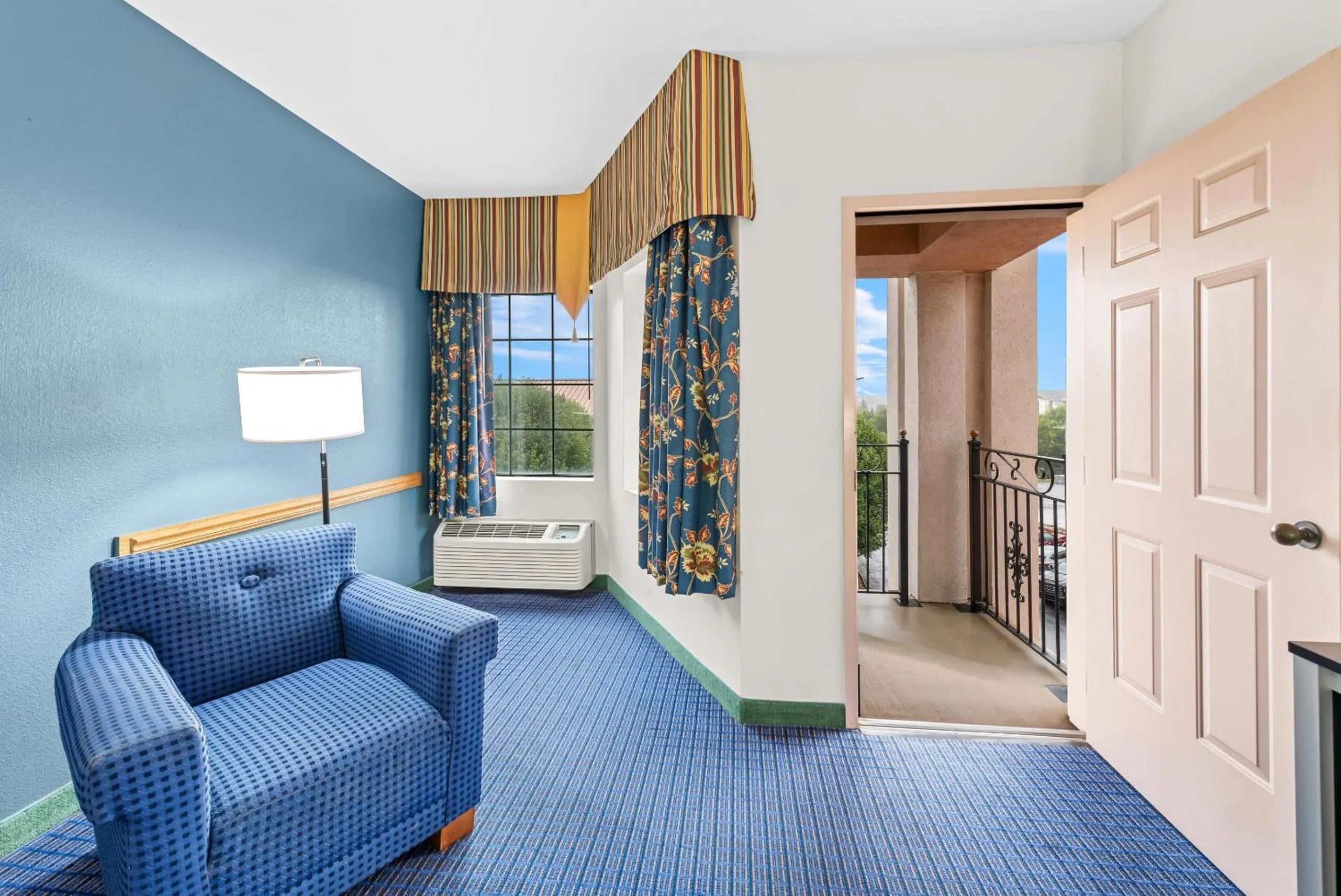 Bedroom in Clarion Inn Branson