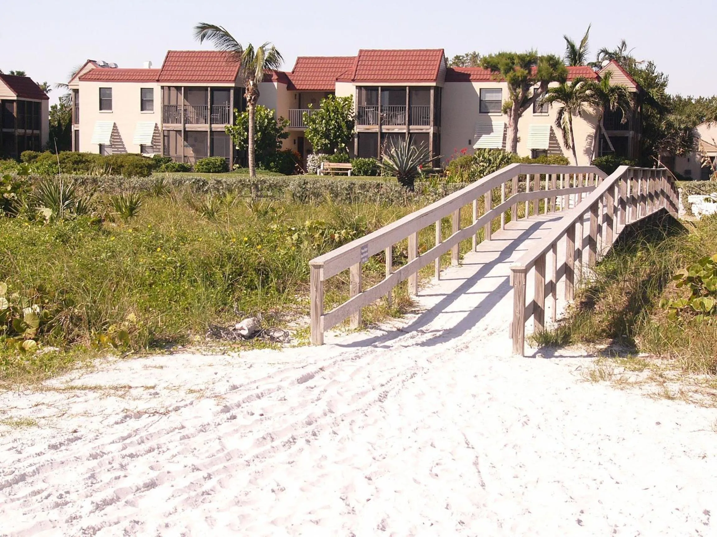 Facade/entrance, Property Building in Sanibel Moorings Resort