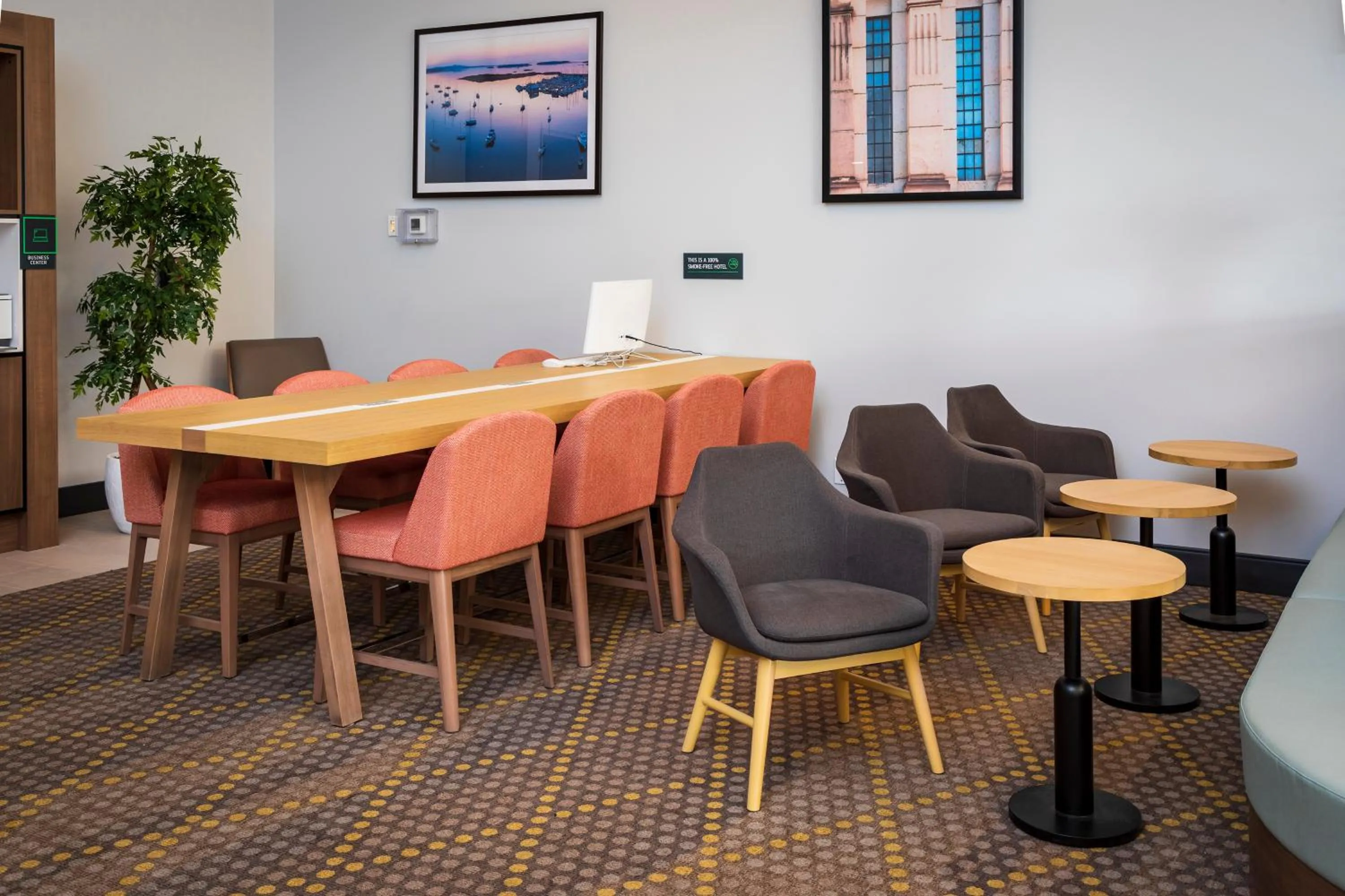 Property building in Holiday Inn Victoria - Elk Lake by IHG