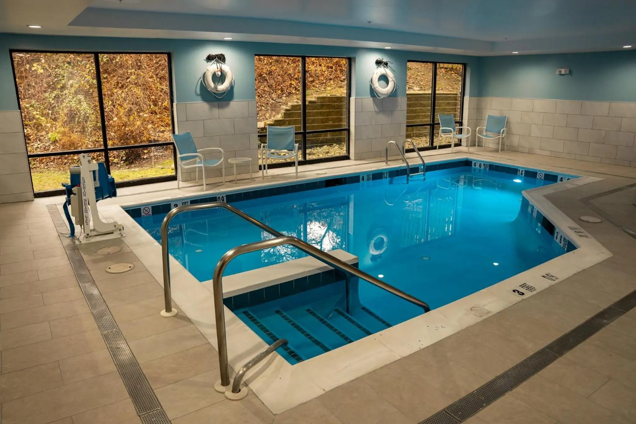 Swimming pool in Holiday Inn Express Hotel & Suites West Chester by IHG