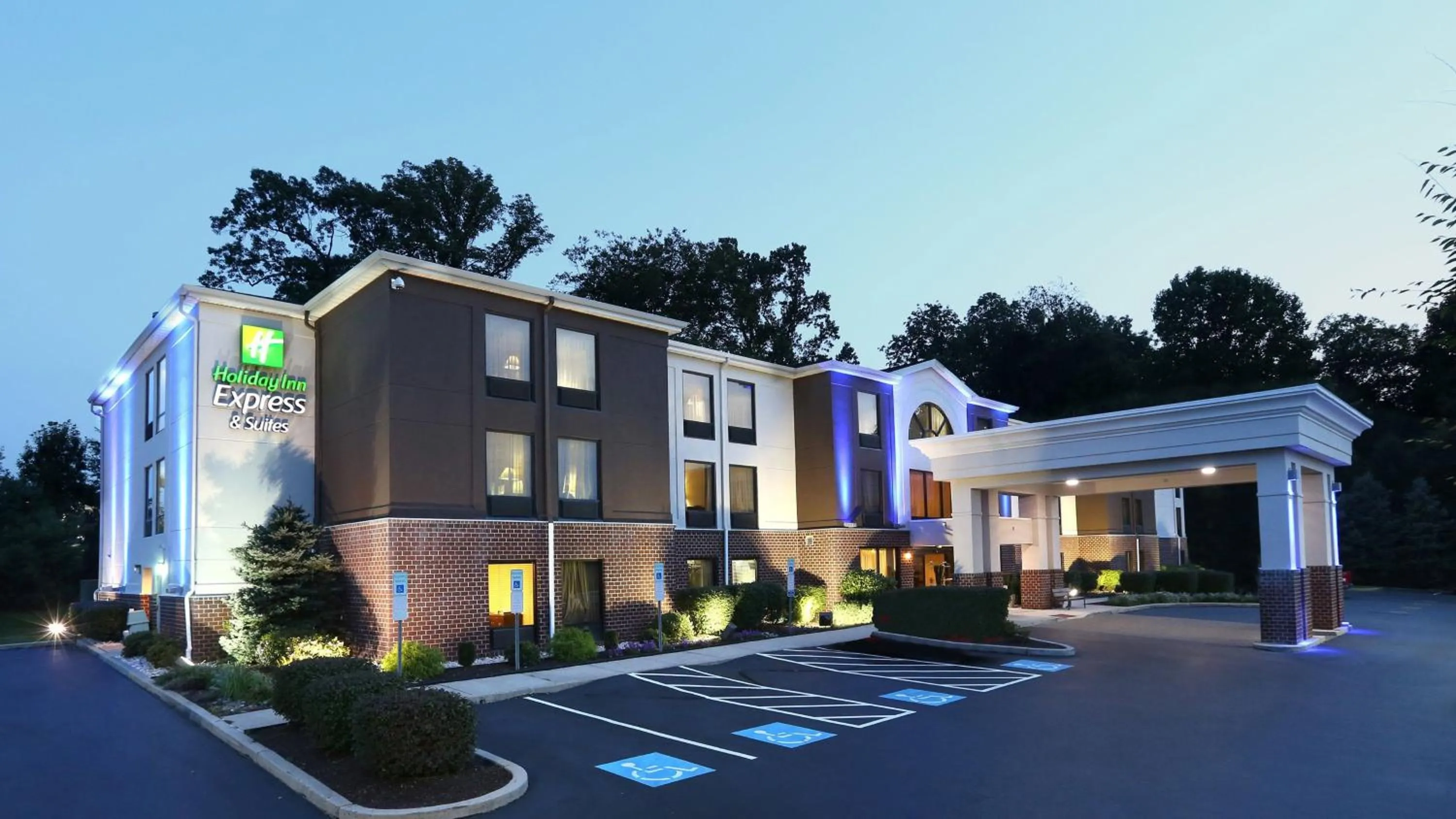 Property building in Holiday Inn Express Hotel & Suites West Chester by IHG