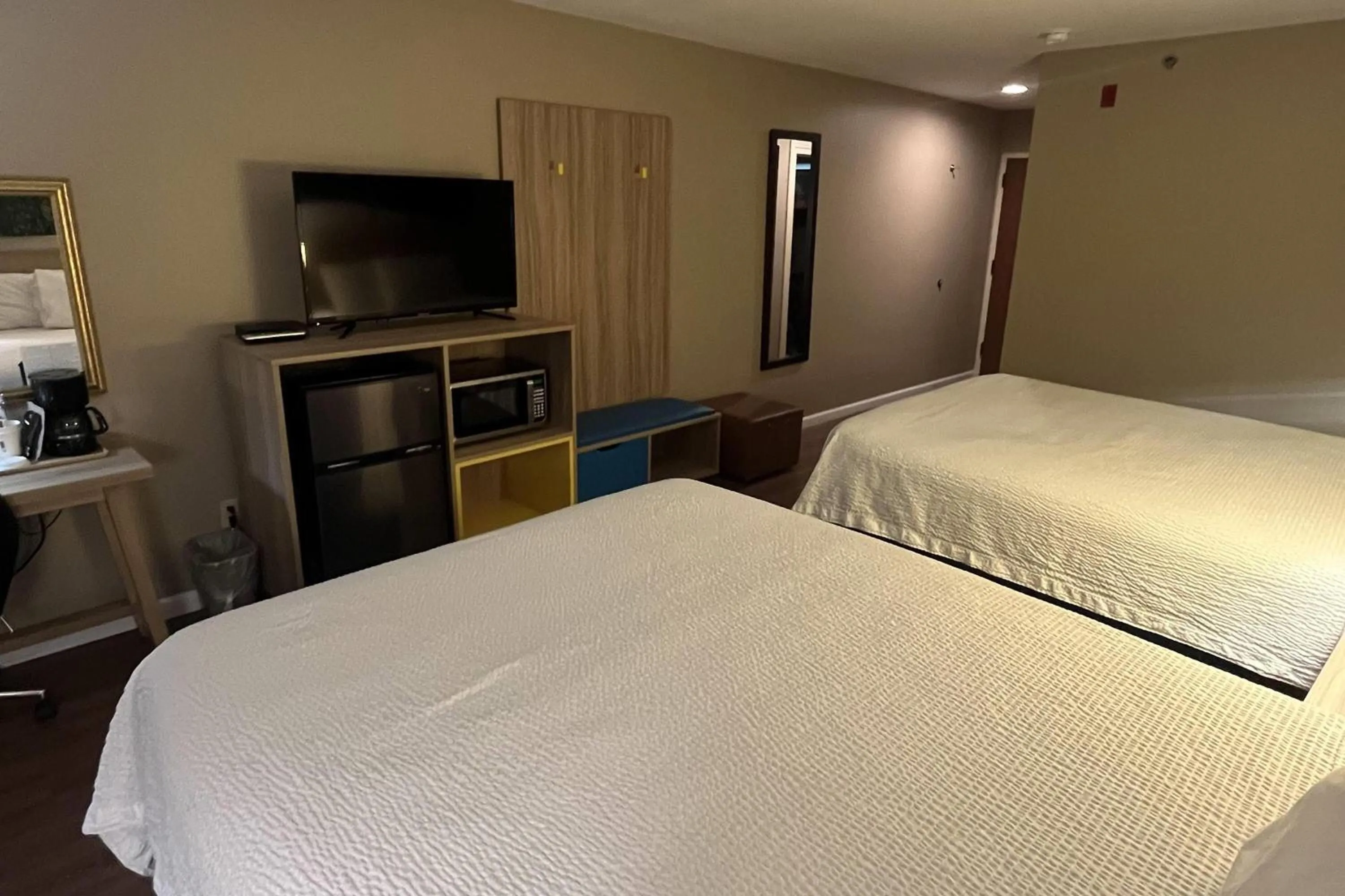 Photo of the whole room, Bed in Days Inn & Suites by Wyndham Cuba