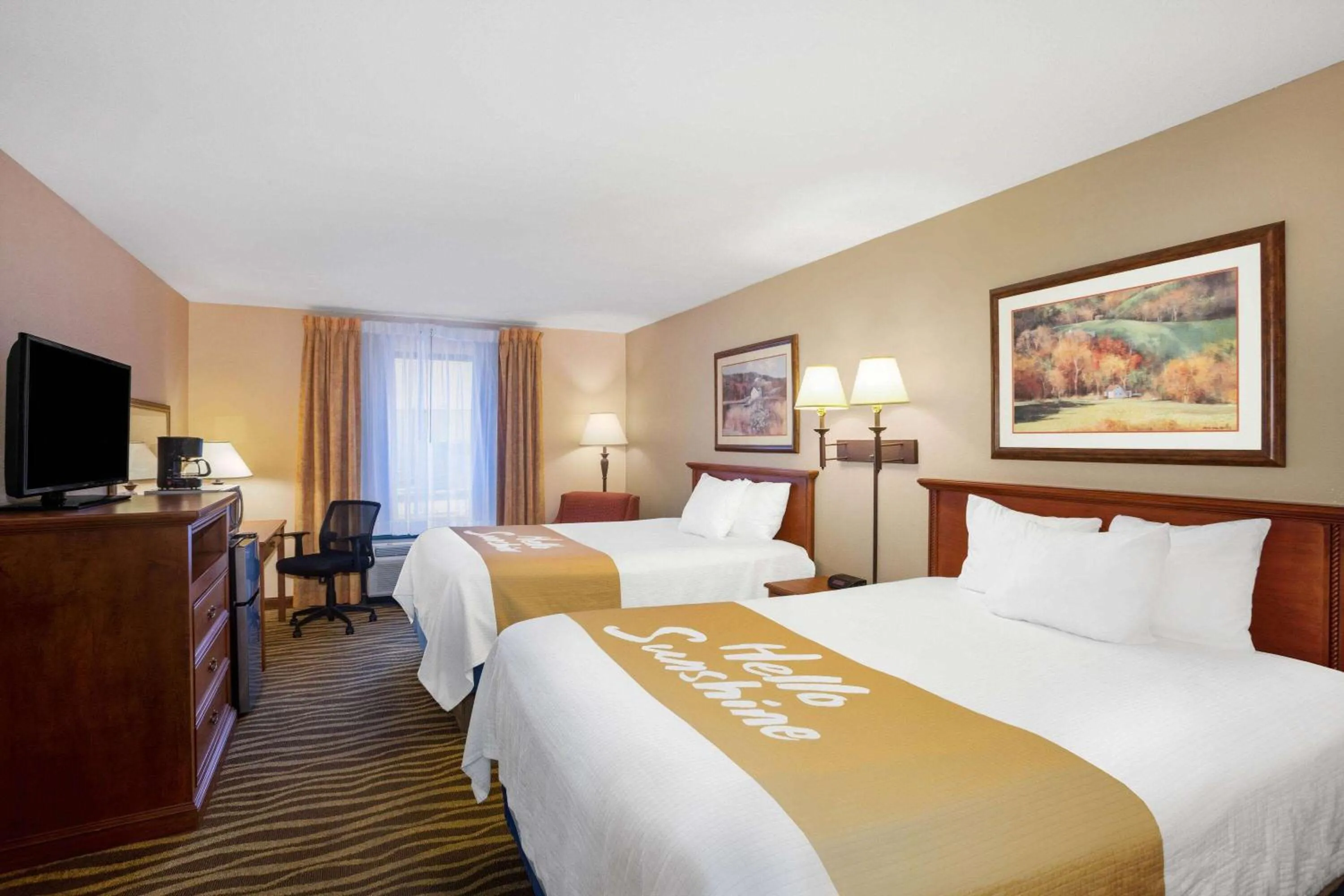 Photo of the whole room, Bed in Days Inn & Suites by Wyndham Cuba