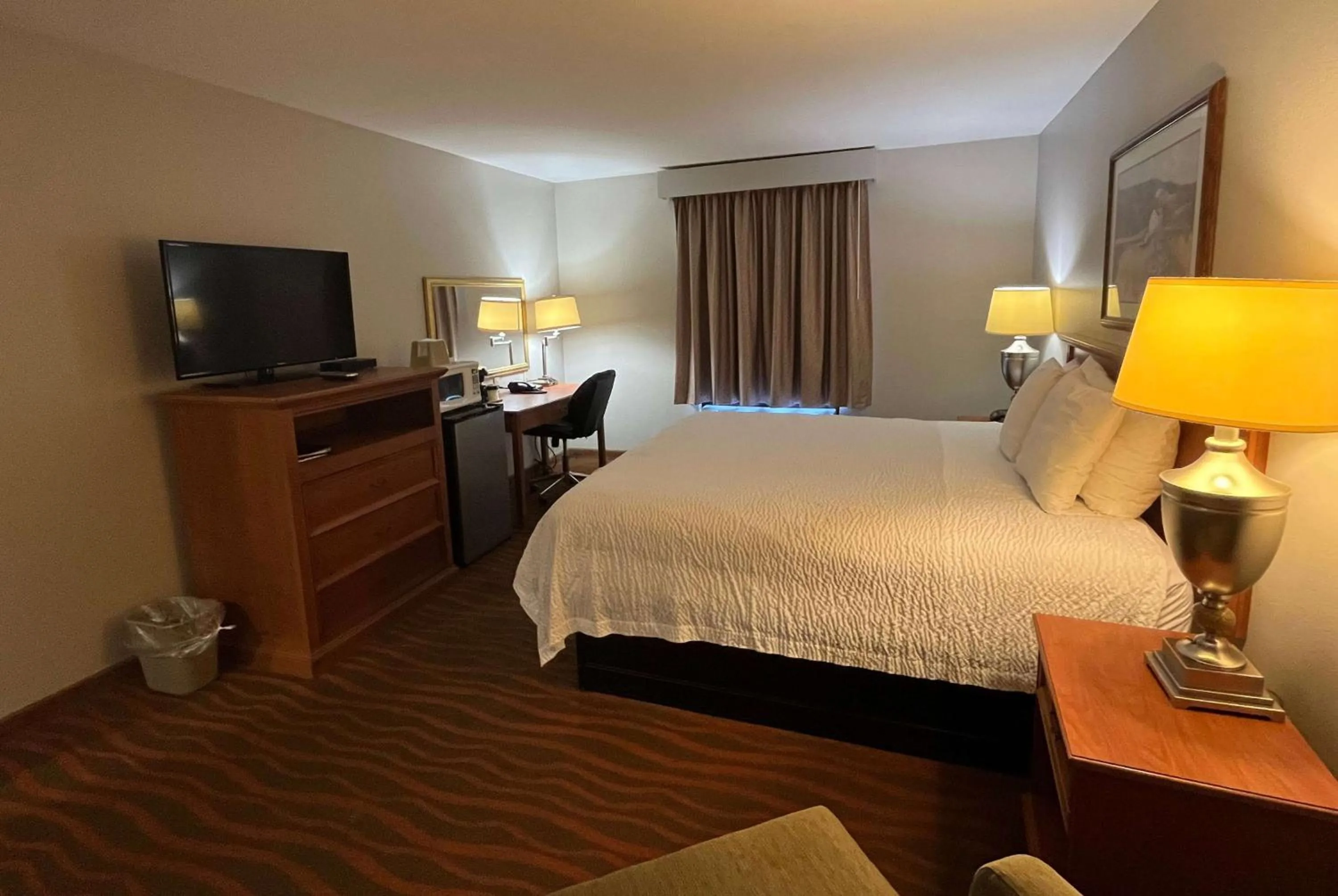 Photo of the whole room, Bed in Days Inn & Suites by Wyndham Cuba