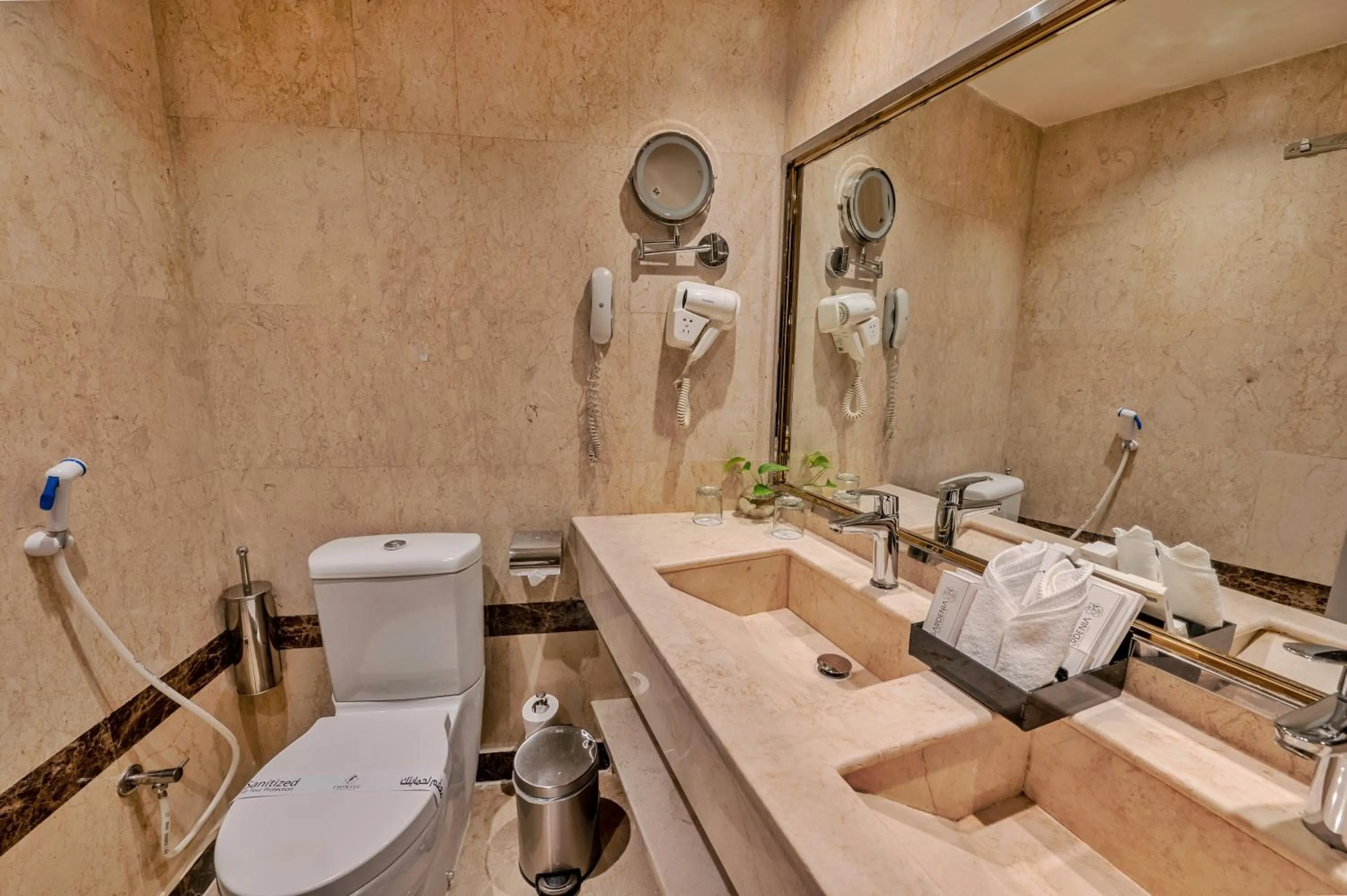 Bathroom in Maysan Al Harithia Hotel