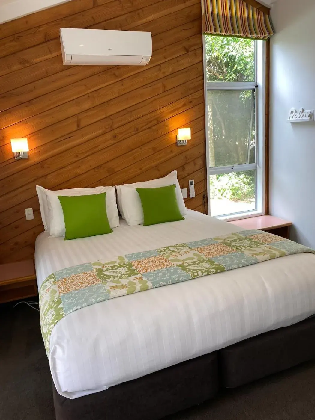 Deluxe Studio in Colonial House Motel Deluxe Studio in Colonial House Motel