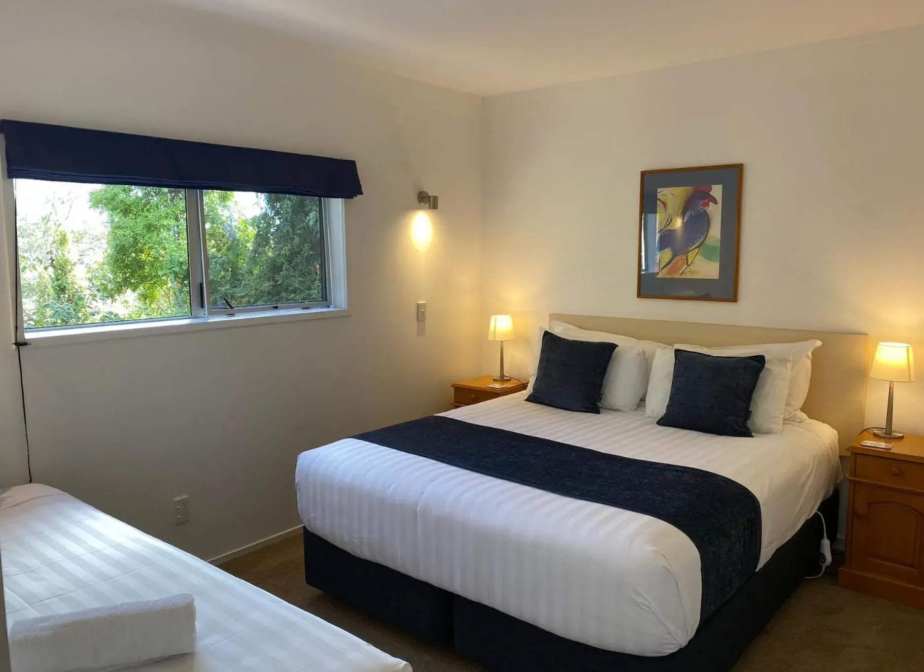 Two-Bedroom Family Apartment in Colonial House Motel Two-Bedroom Family Apartment in Colonial House Motel