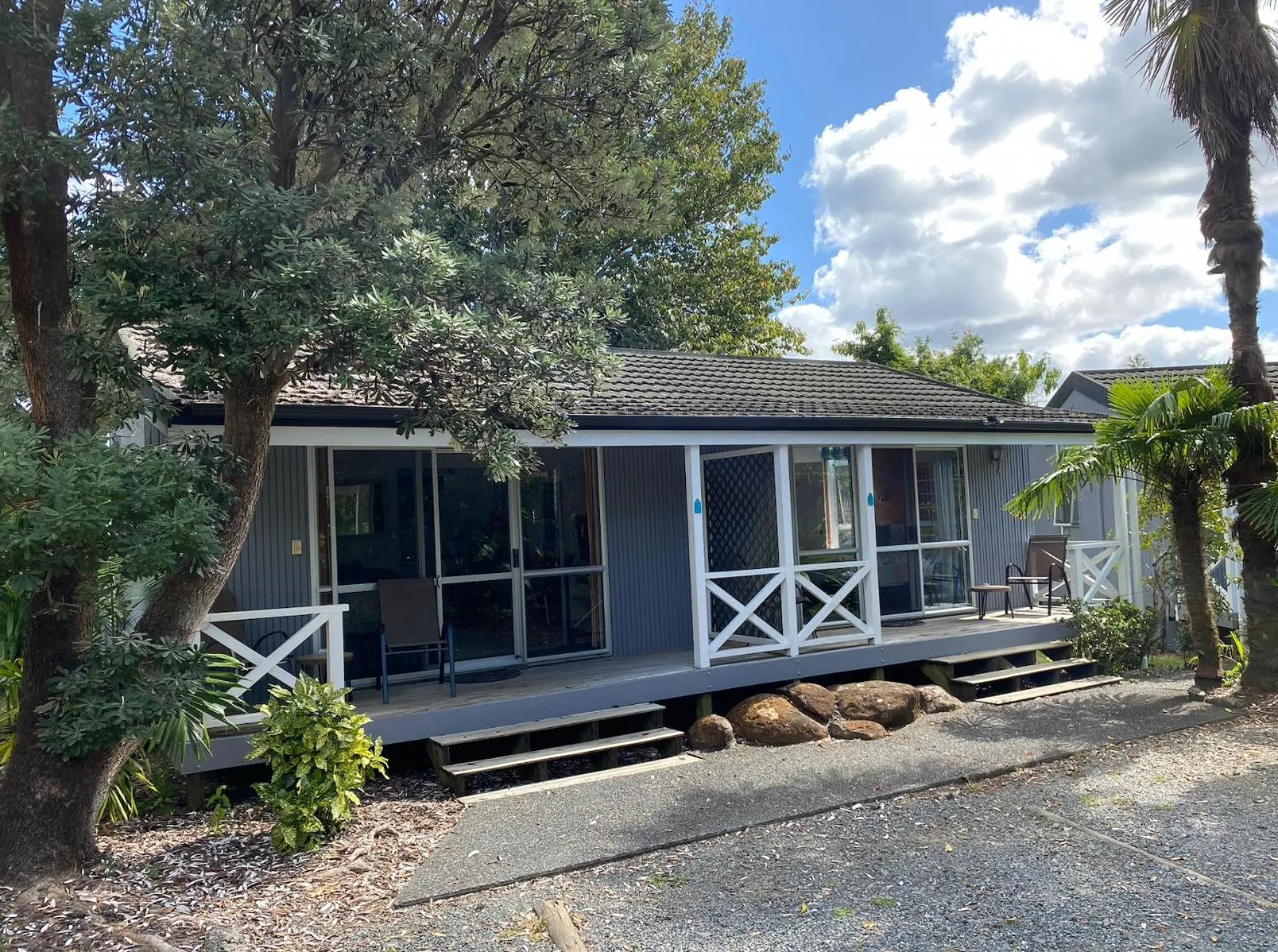 Colonial House Motel