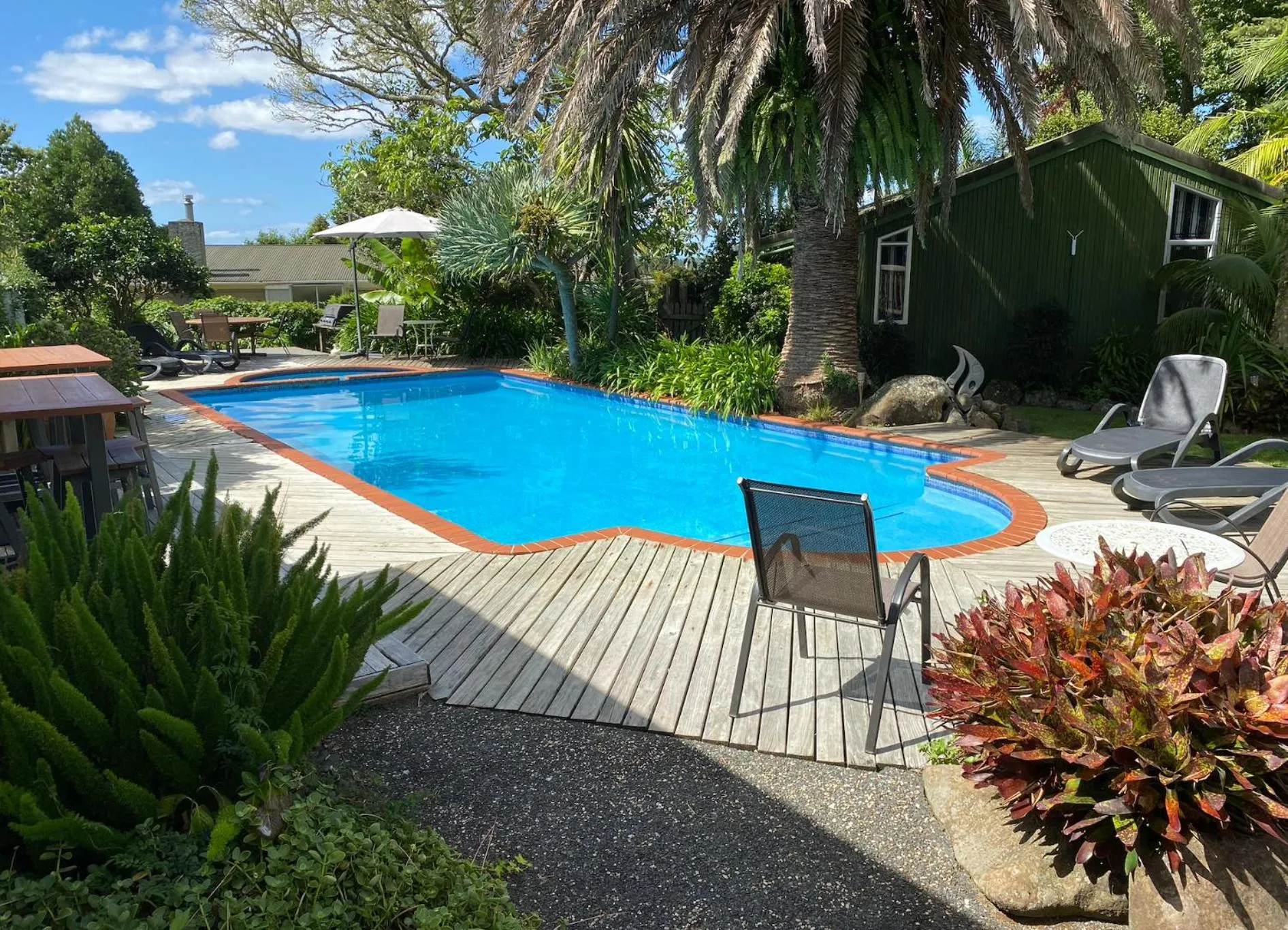 Colonial House Motel