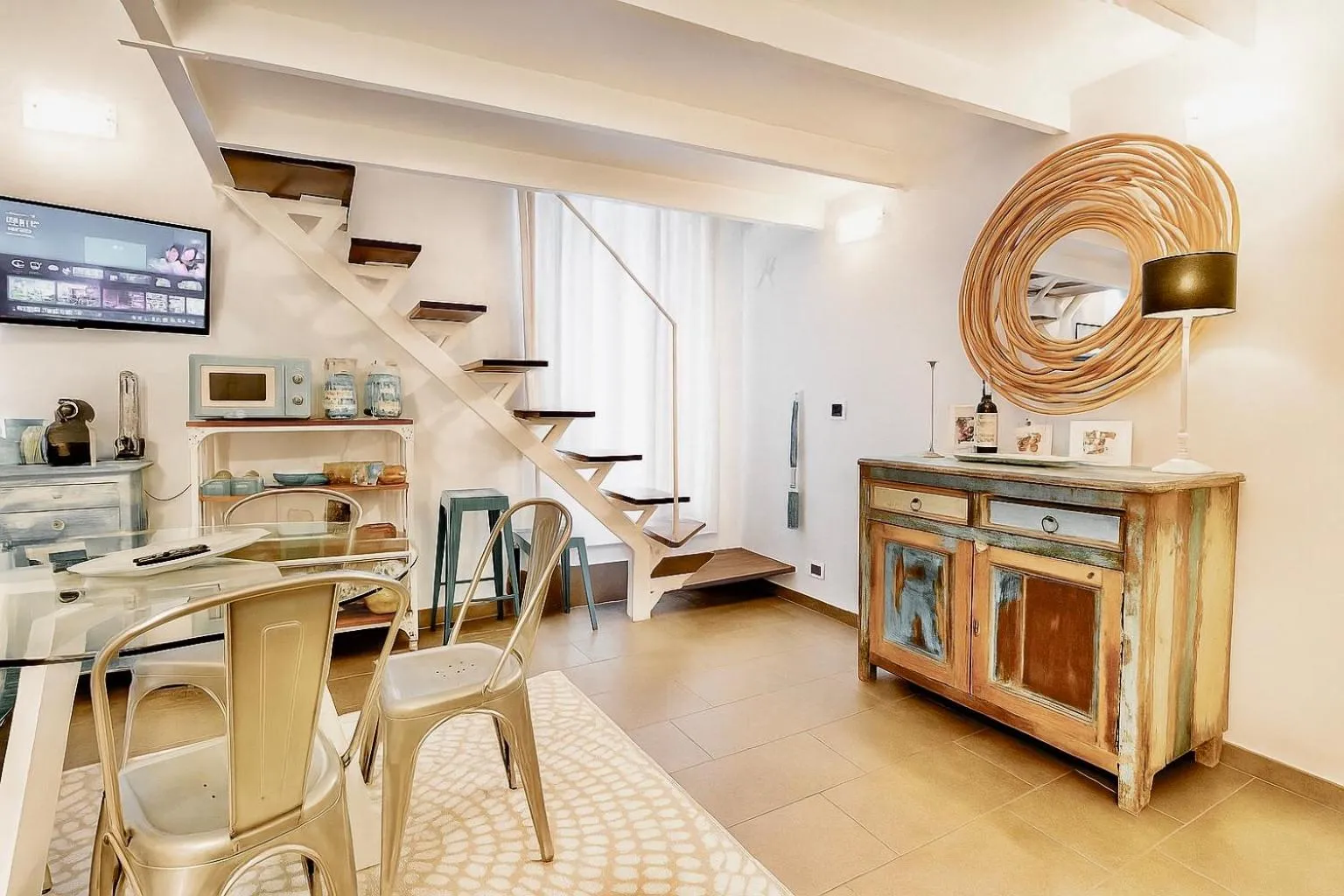 Seating area in Trastevere Stars