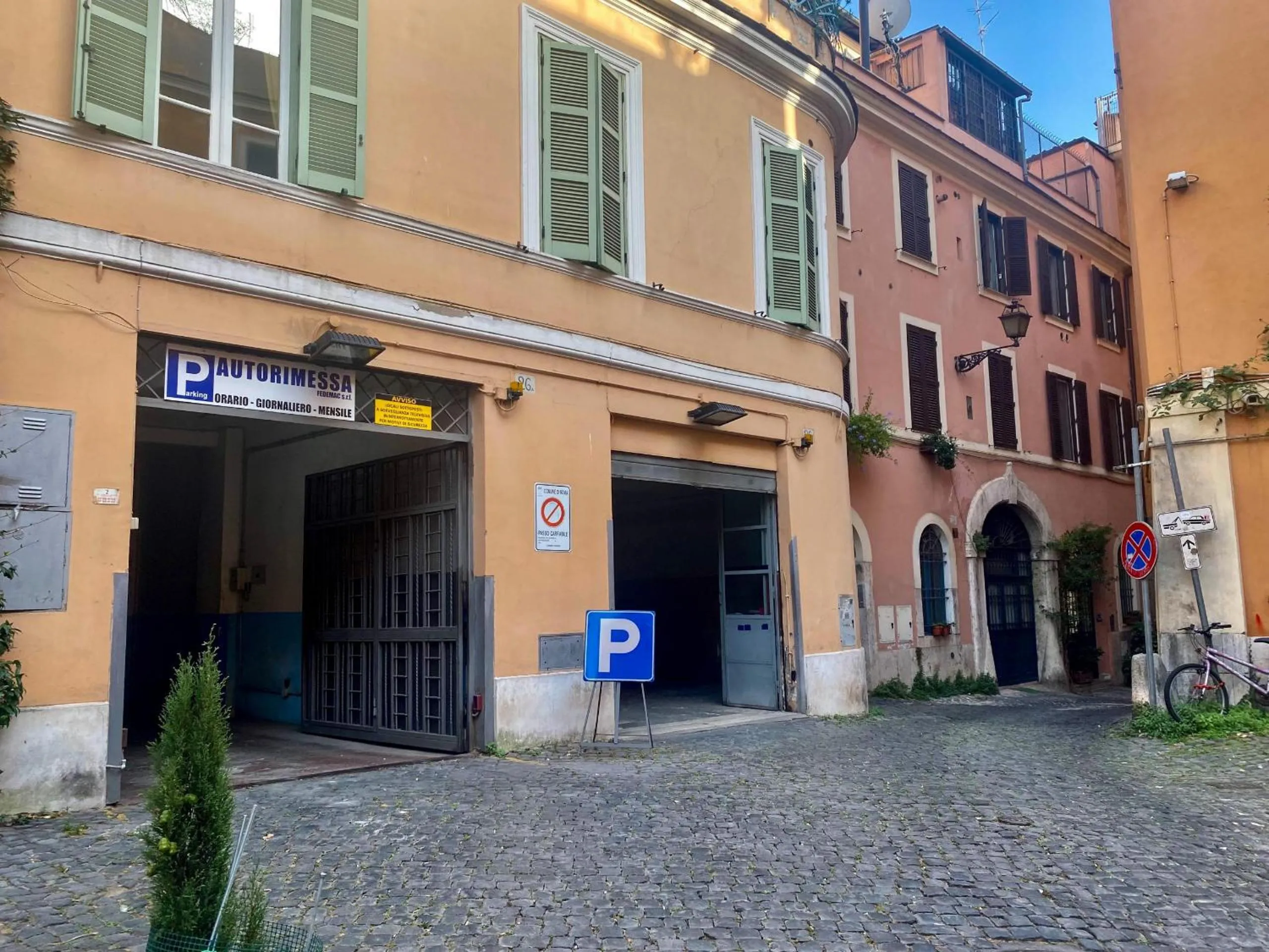 Parking in Trastevere Stars