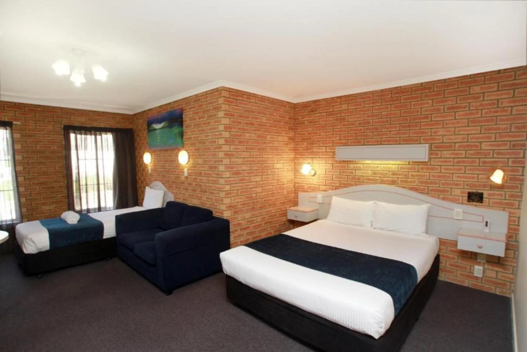 Bedroom, Bed in Twofold Bay Motor Inn