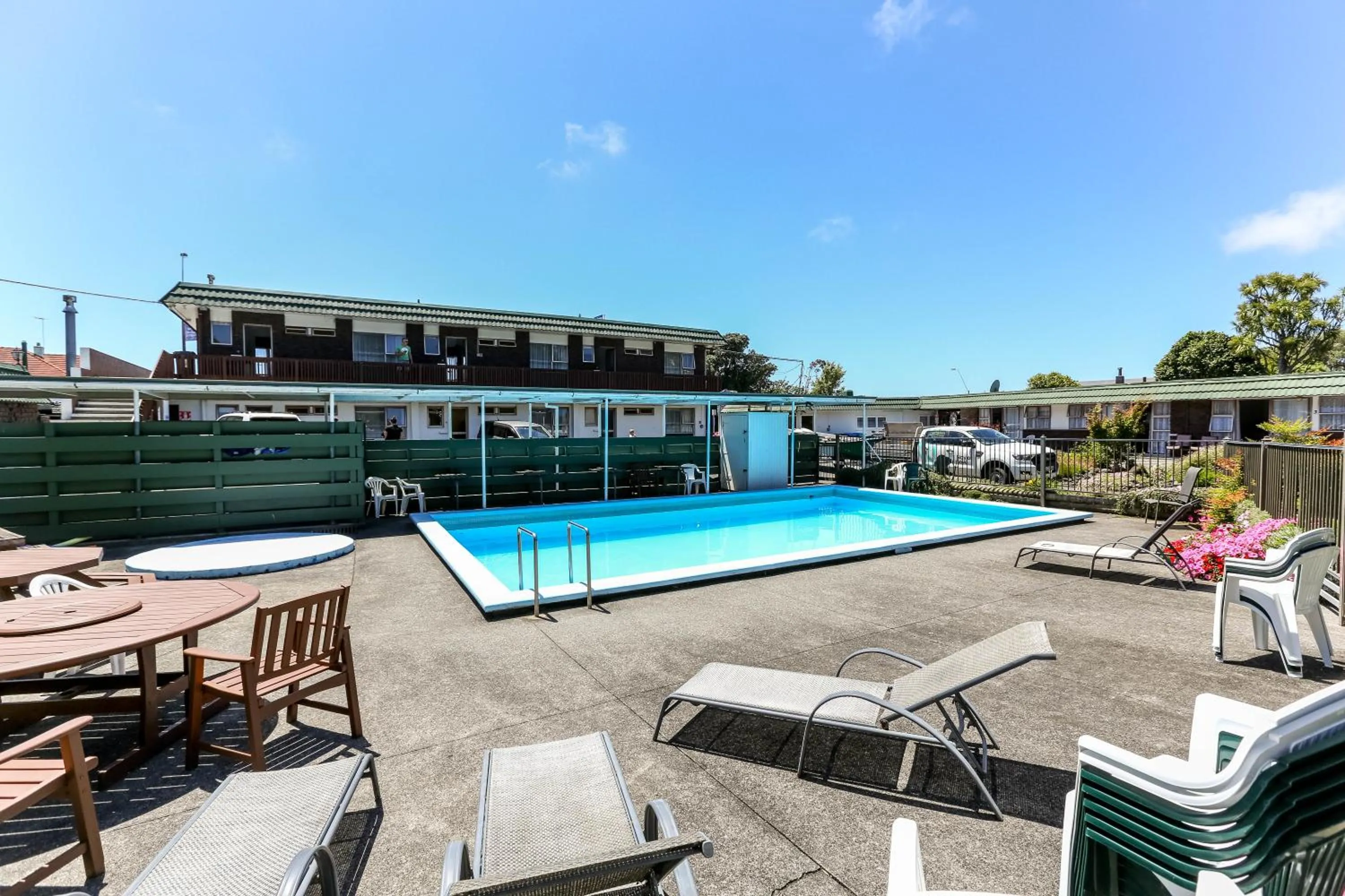Swimming pool in Flamingo Motel