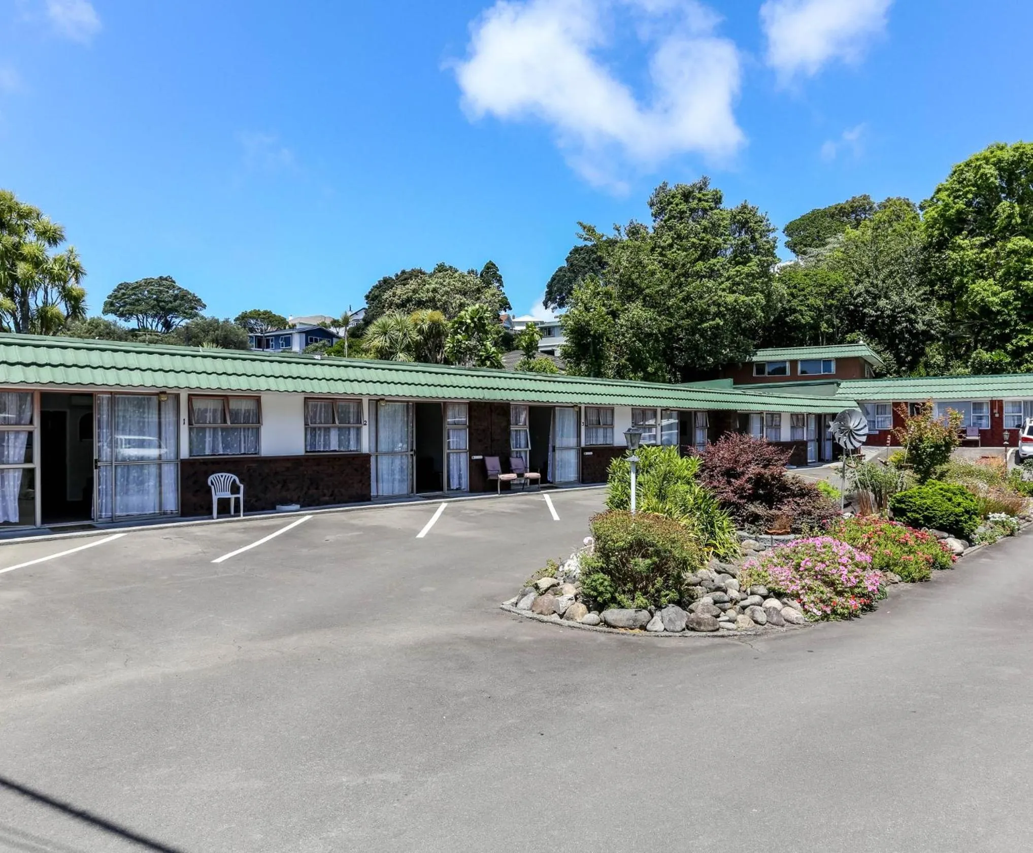 Property building in Flamingo Motel