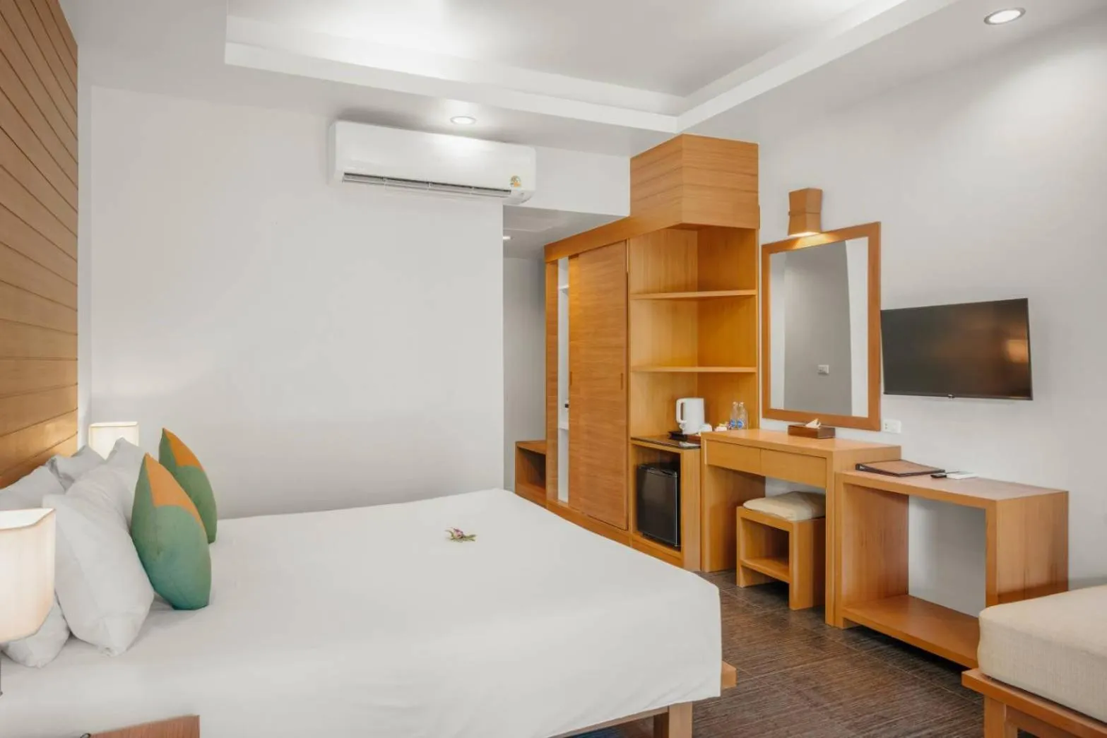 Bed in Baan Chaweng Beach Resort & Spa - SHA Extra Plus