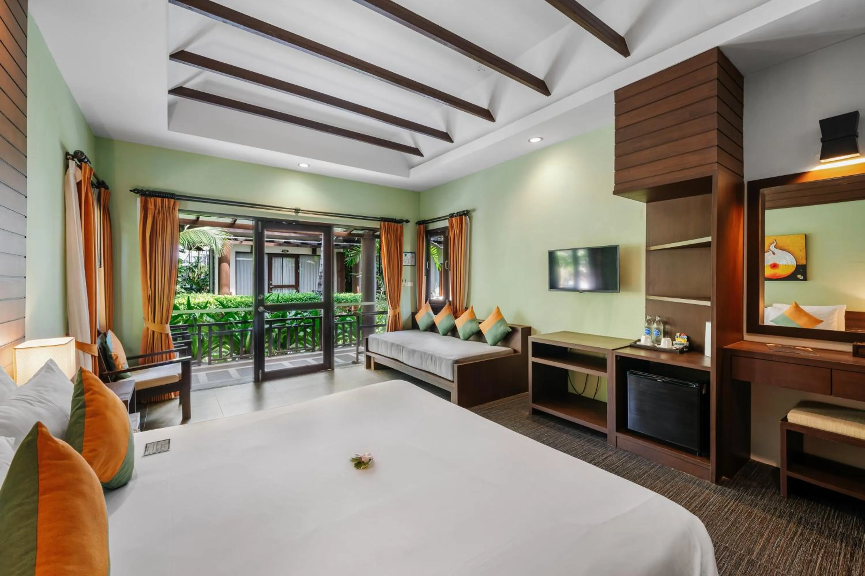 Bed in Baan Chaweng Beach Resort & Spa - SHA Extra Plus