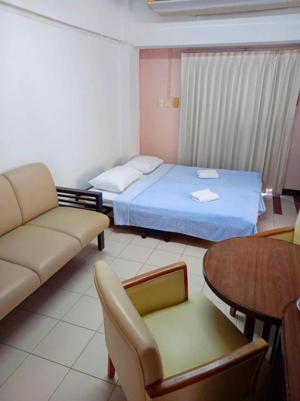 Bed in Mansion Sarasinee @ Chatuchak