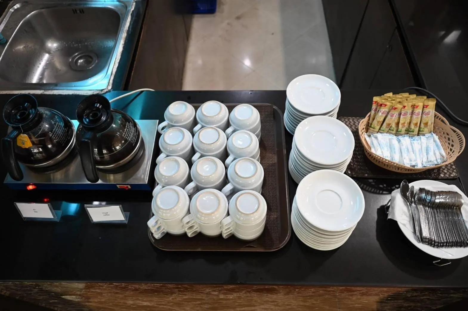 Restaurant/places to eat in Mansion Sarasinee @ Chatuchak