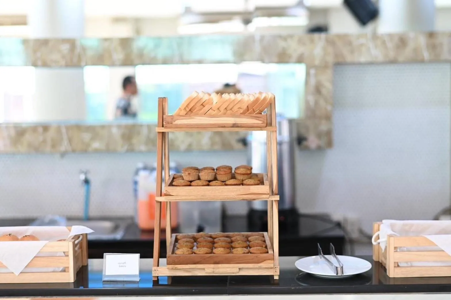 Restaurant/places to eat in Mansion Sarasinee @ Chatuchak