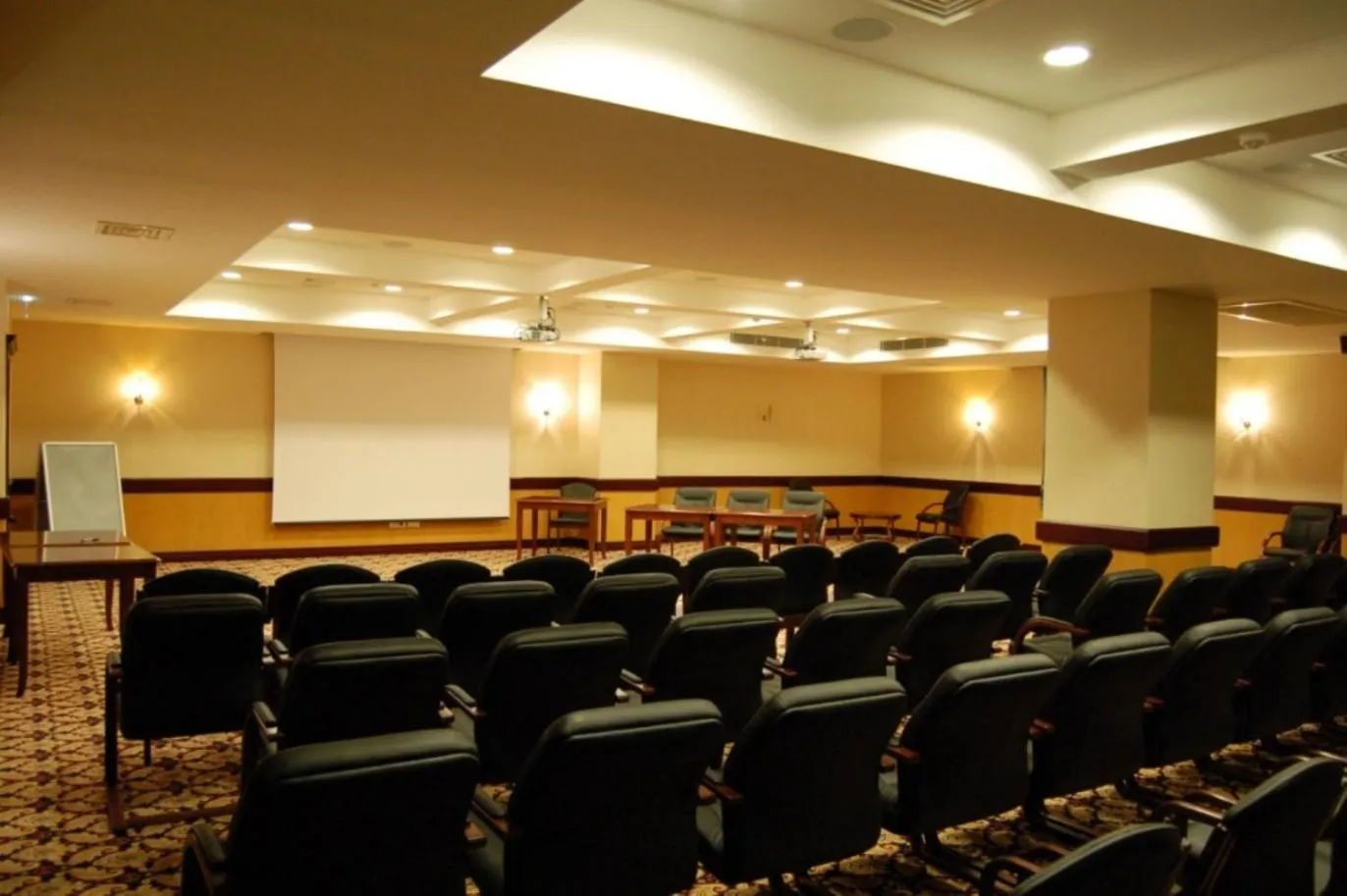 Business facilities in Grand Hotel Victory